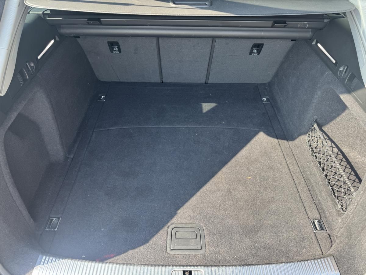 Audi A4, 2,0 TDI,Automat,Led,Kamery - fotka 5