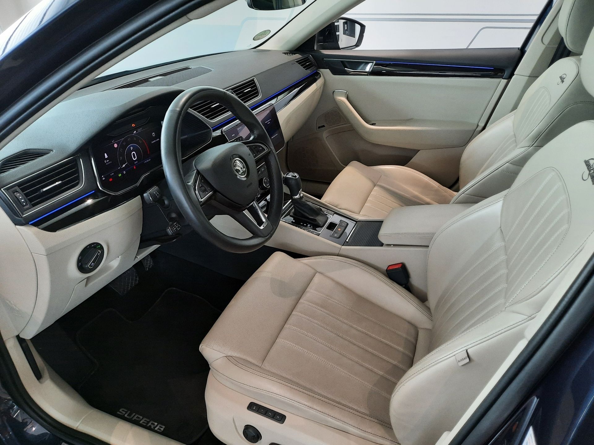 Škoda Superb, Laurin&Klement 2.0 TSI 4x4 (20 - fotka 6