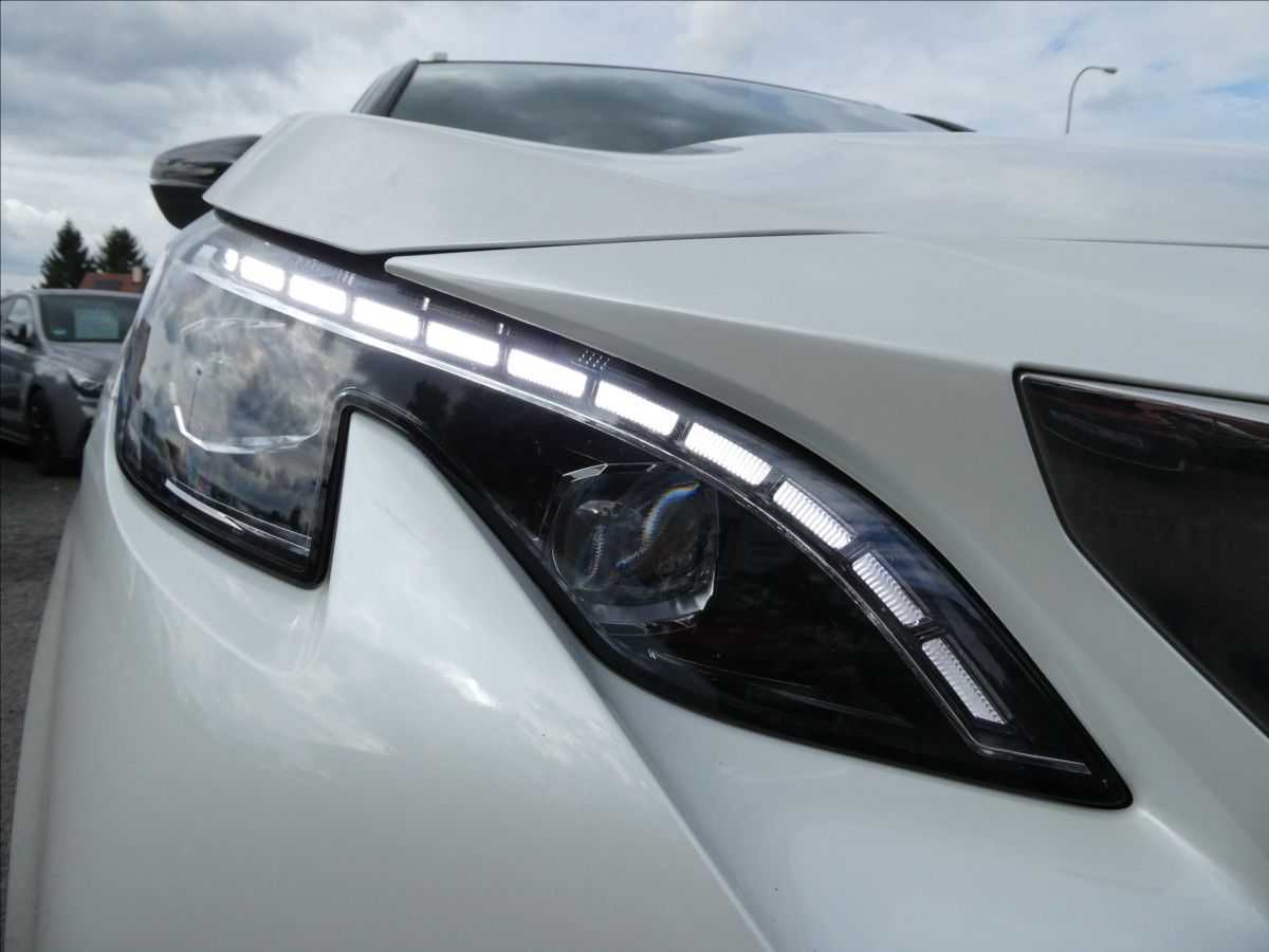 Peugeot 5008, 1,6 133kW GT-line AT8,7.míst,D - fotka 5