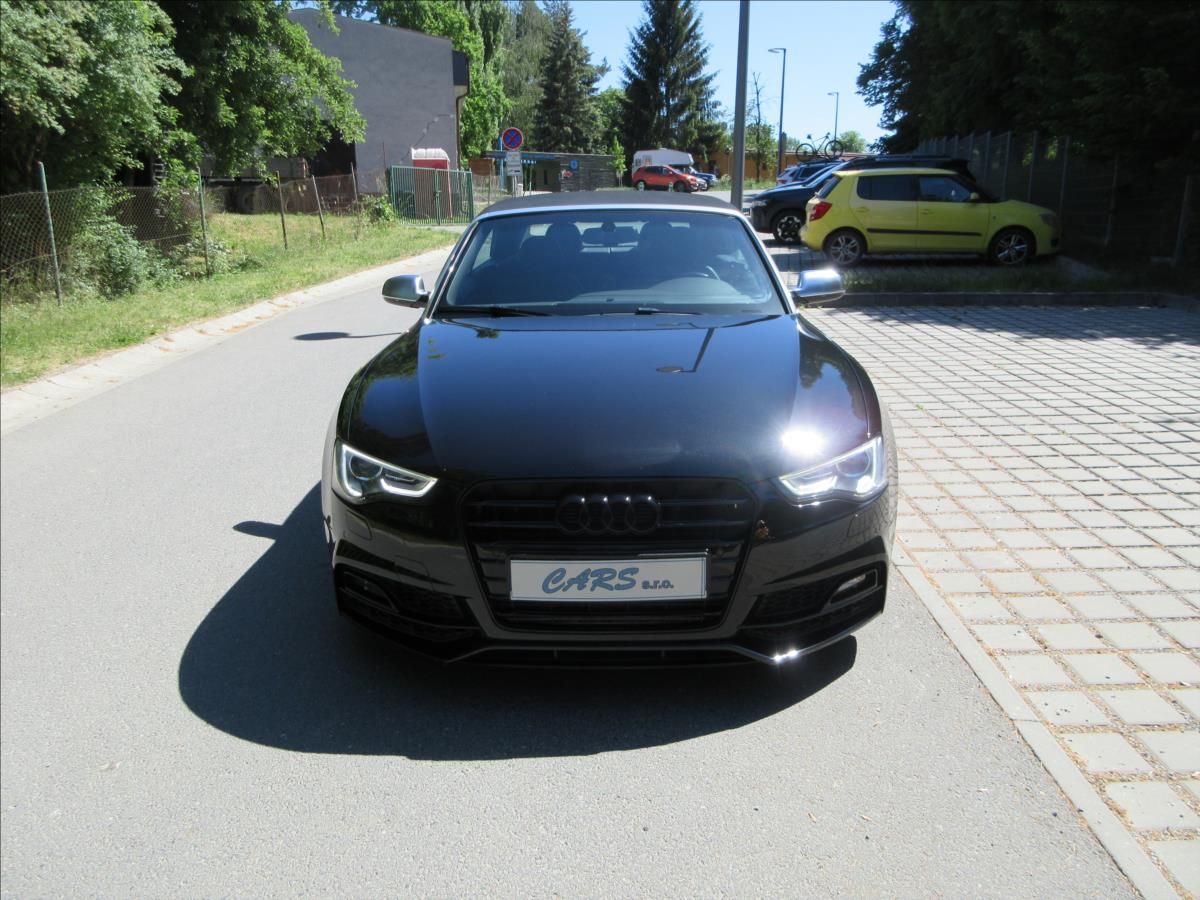 Audi A5, 3,0 TDi 4x4 Navi S-Line B&O - fotka 4
