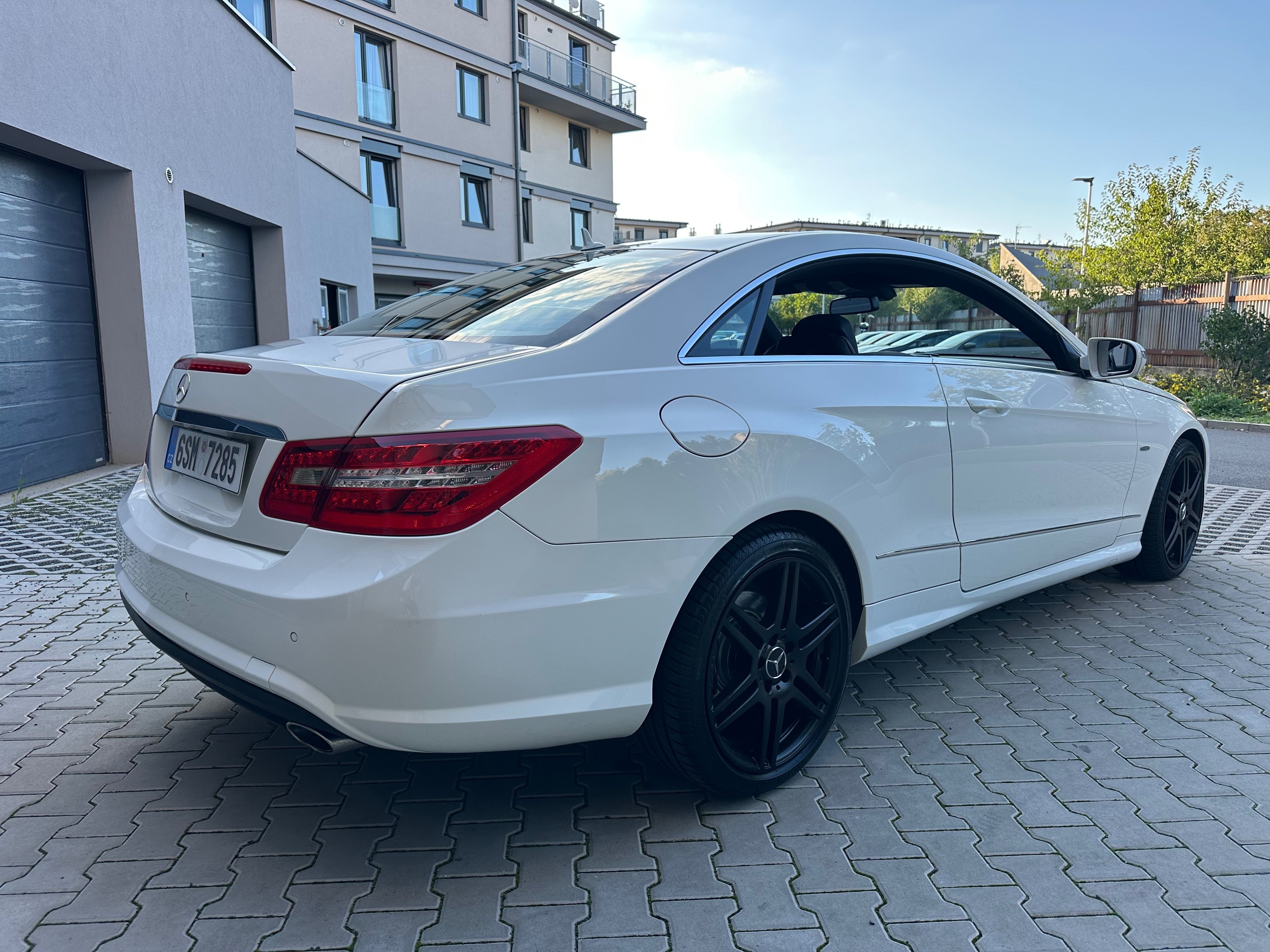 Mercedes-Benz Třídy E, Mercedes E350cdi V6 170kw - fotka 6