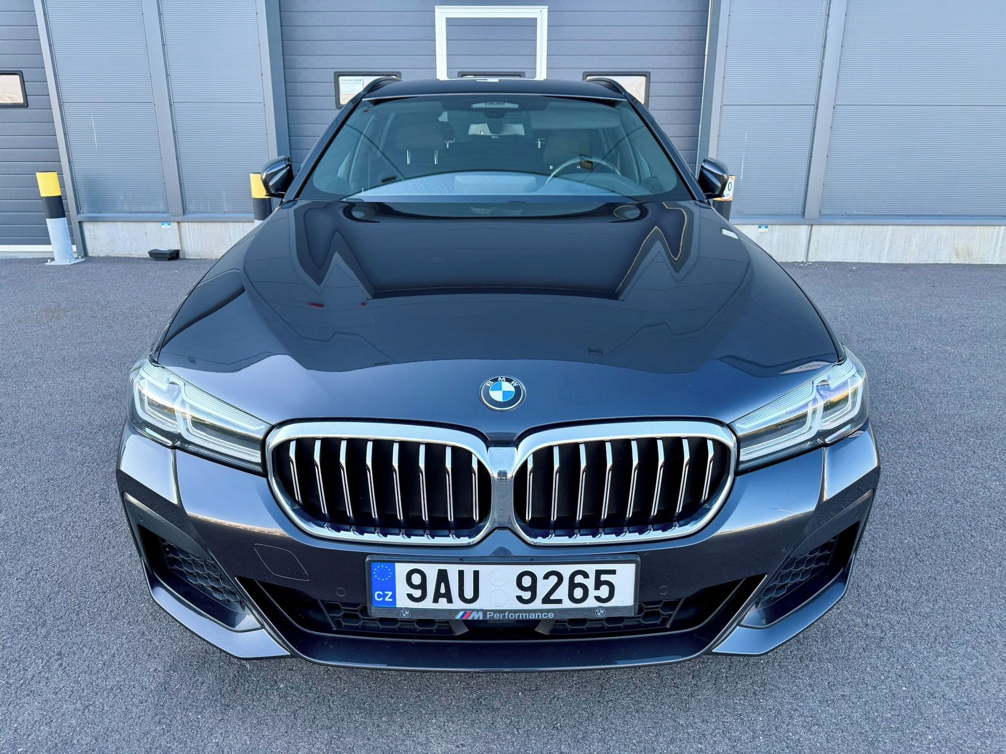 BMW Řada 5, 540d xDrive Touring - fotka 2