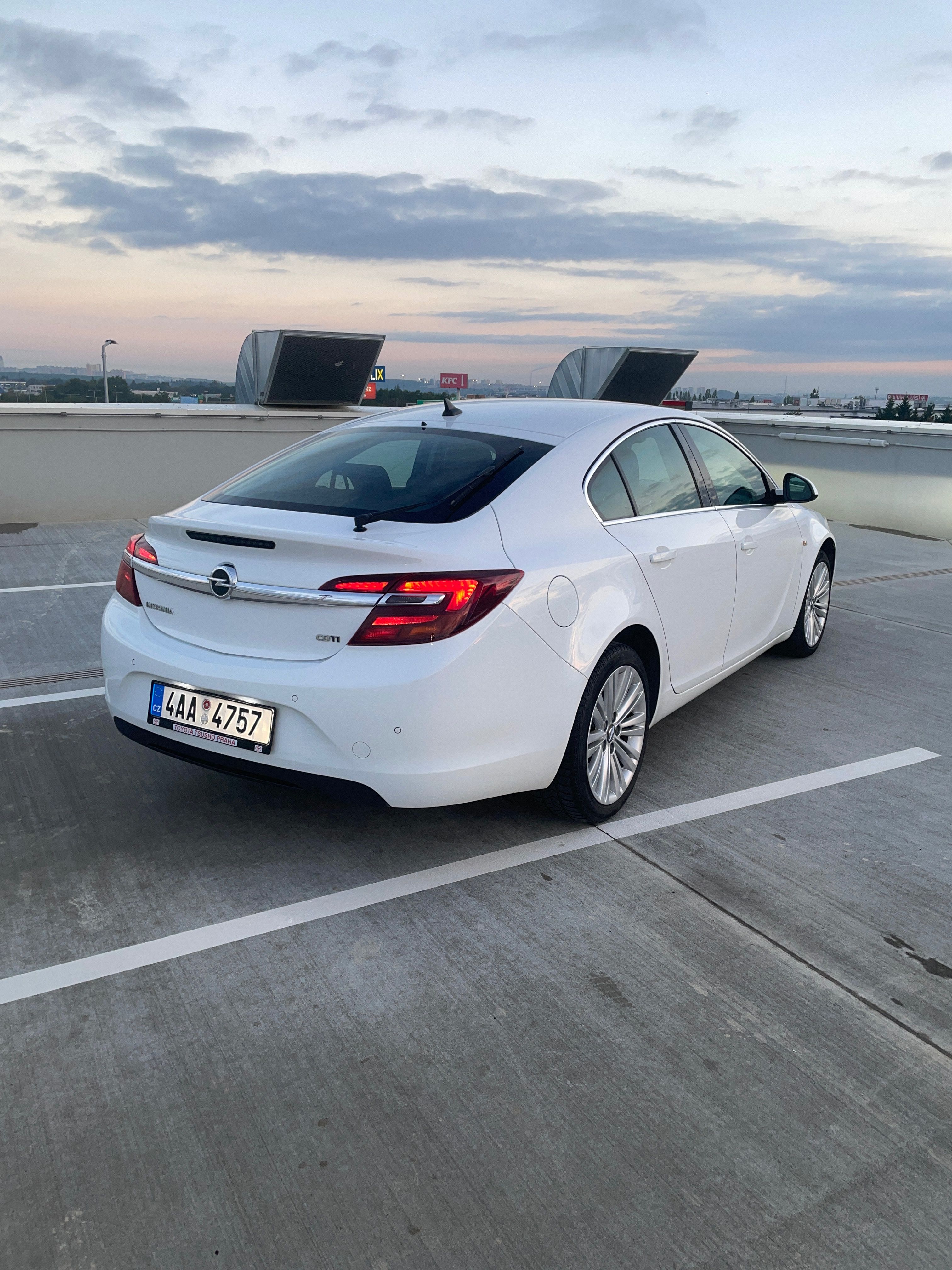Opel Insignia, 2.0 CDTI 120Kw Aut, Bez Adblue - fotka 2