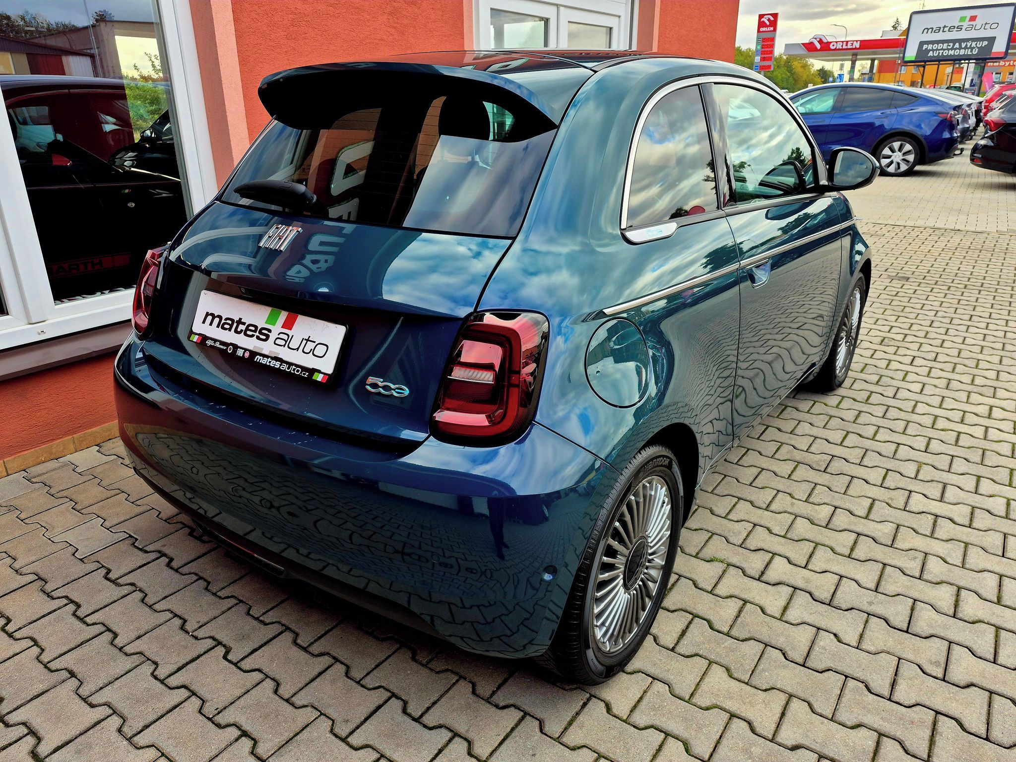 Fiat 500E, 42kwh 87KW ICON (ODPOČET DPH) - fotka 6