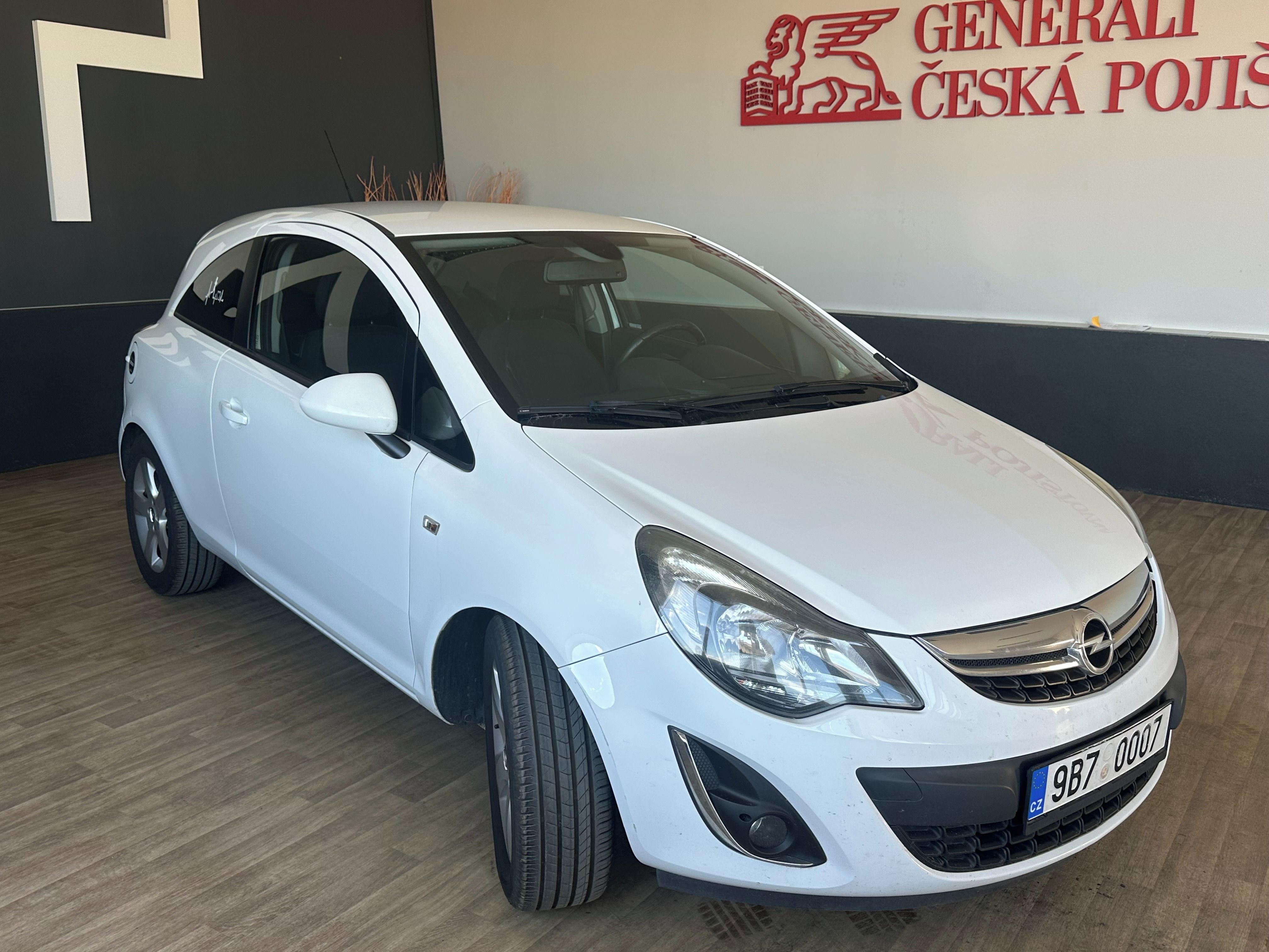 Opel Corsa, 1,2i*Klima*Nosič Kol*ČR* - fotka 3