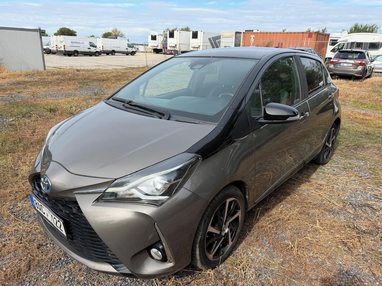 Toyota Yaris, 1.5 Hybrid Select - fotka 2