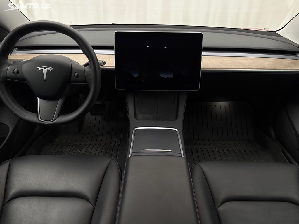 Tesla Model 3 2021 aus Tschechien