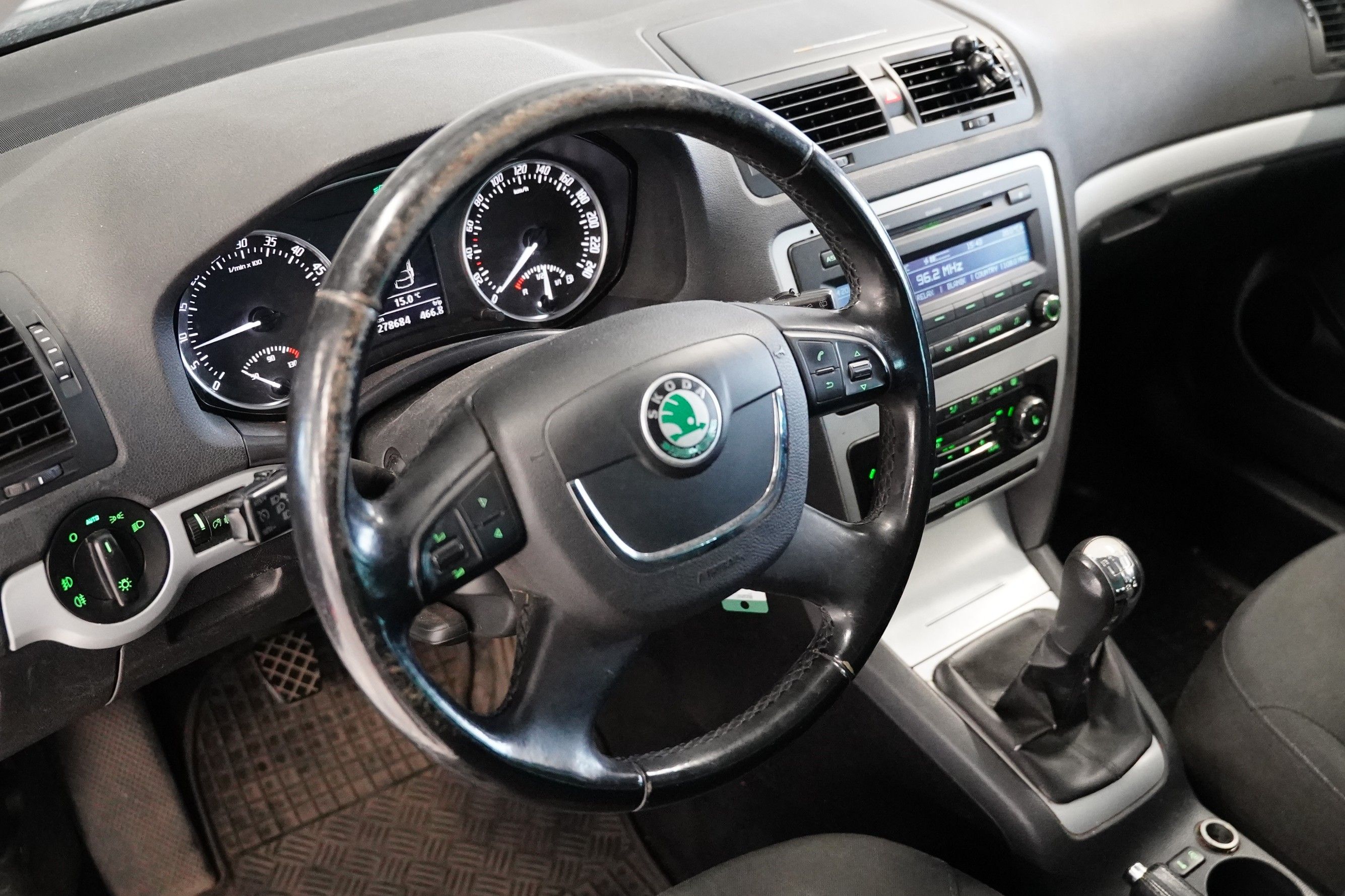 Škoda Octavia, 1.6 TDI 77kW Ambition - fotka 6