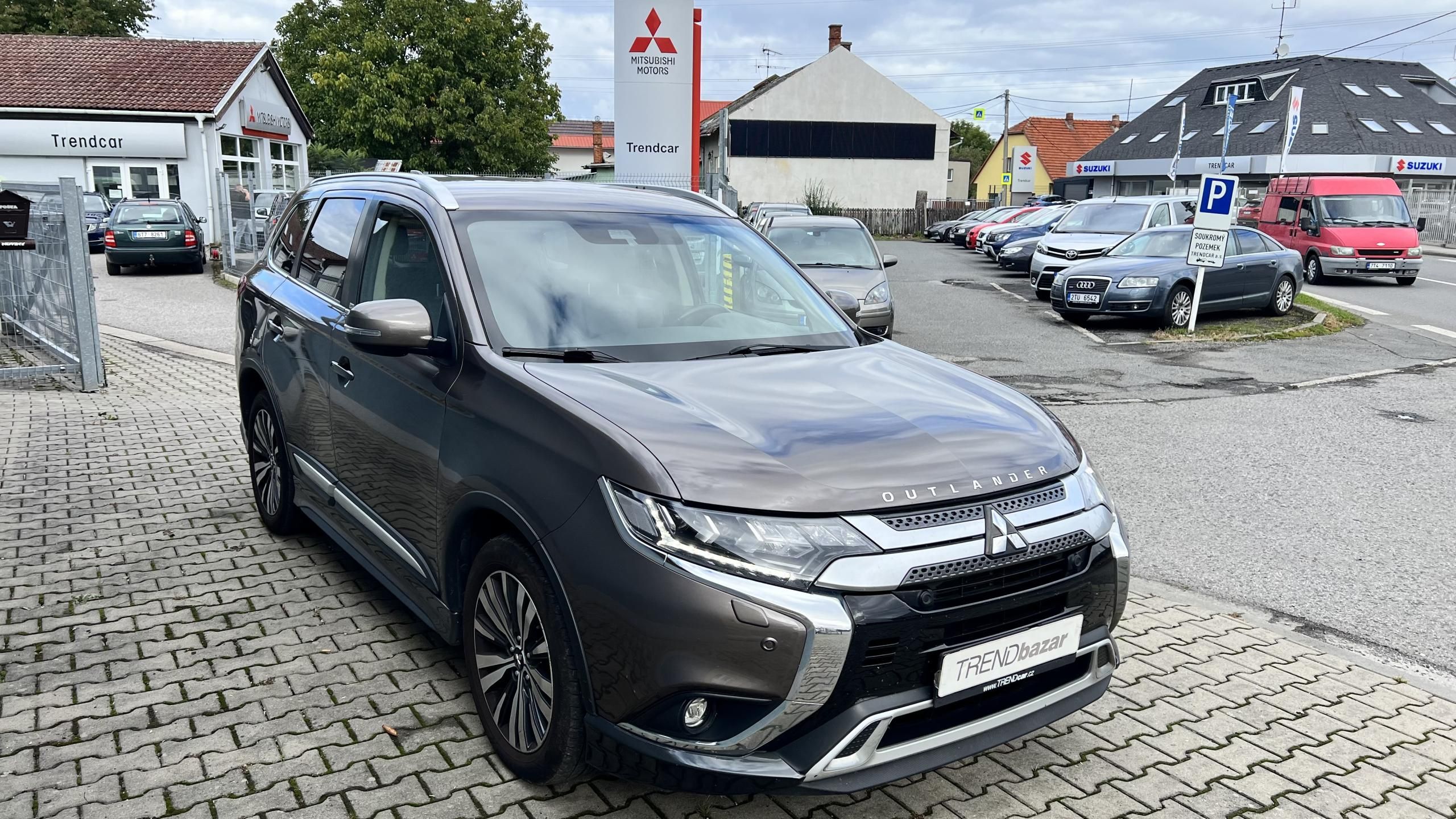 Mitsubishi Outlander, INSTYLE 2,0 MIVEC 4X4 A/T - fotka 4