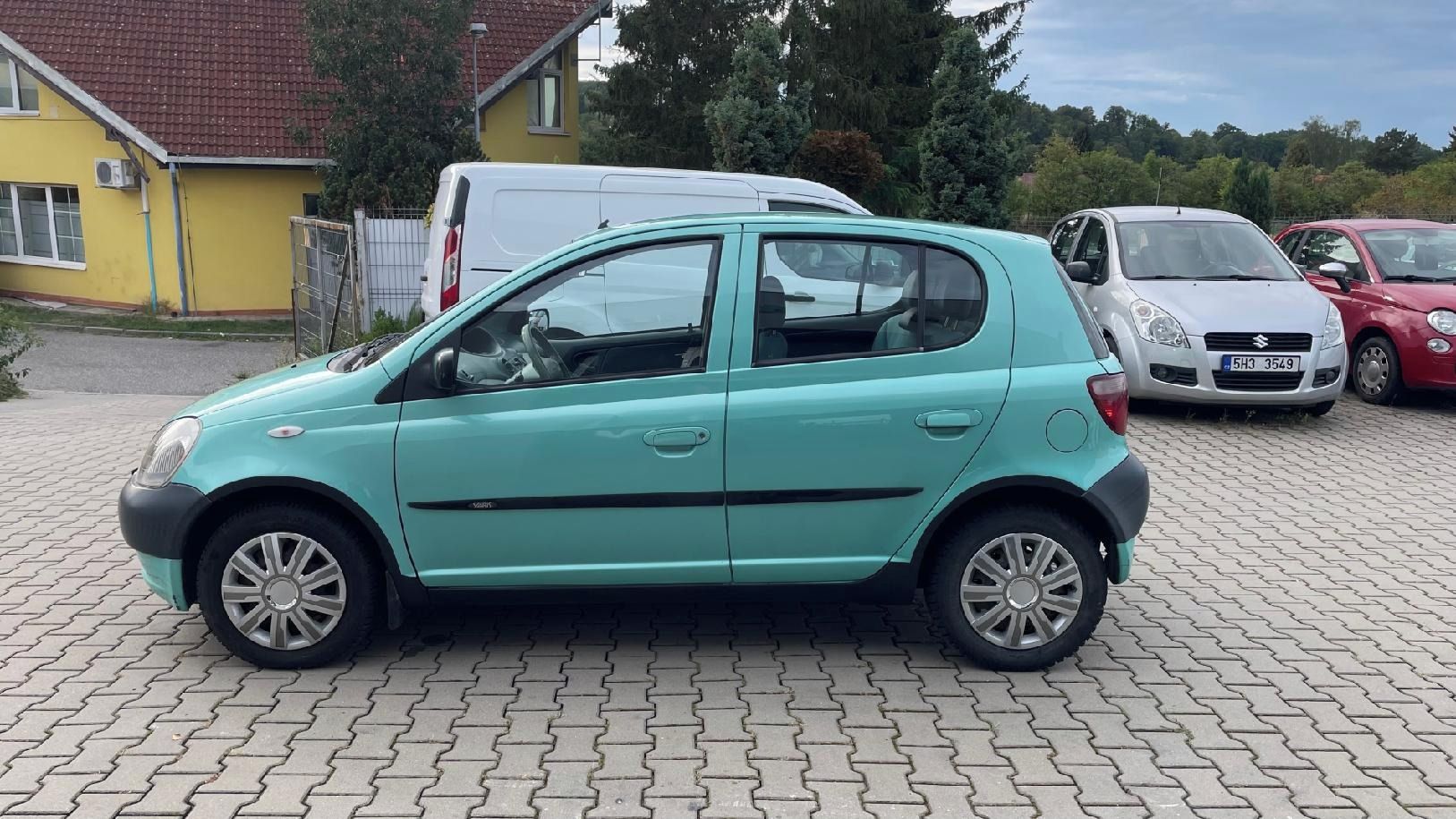 Toyota Yaris, 1.0 NA DÍLY POJIZDNÉ - fotka 4