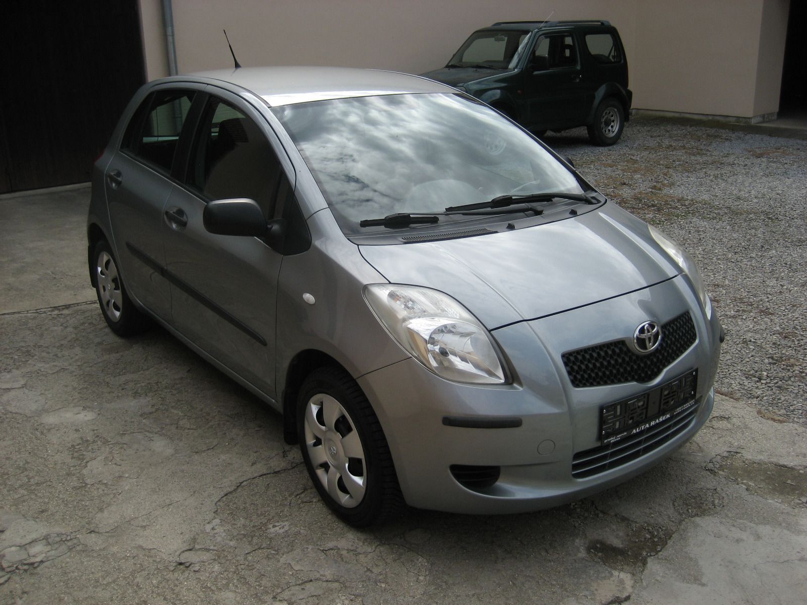 Toyota Yaris, 1.0, 140000 KM - fotka 3