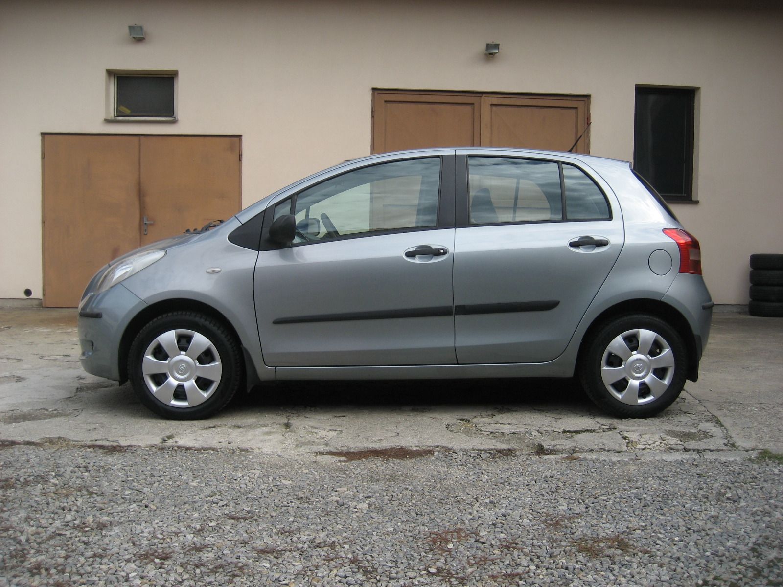 Toyota Yaris, 1.0, 140000 KM - fotka 5