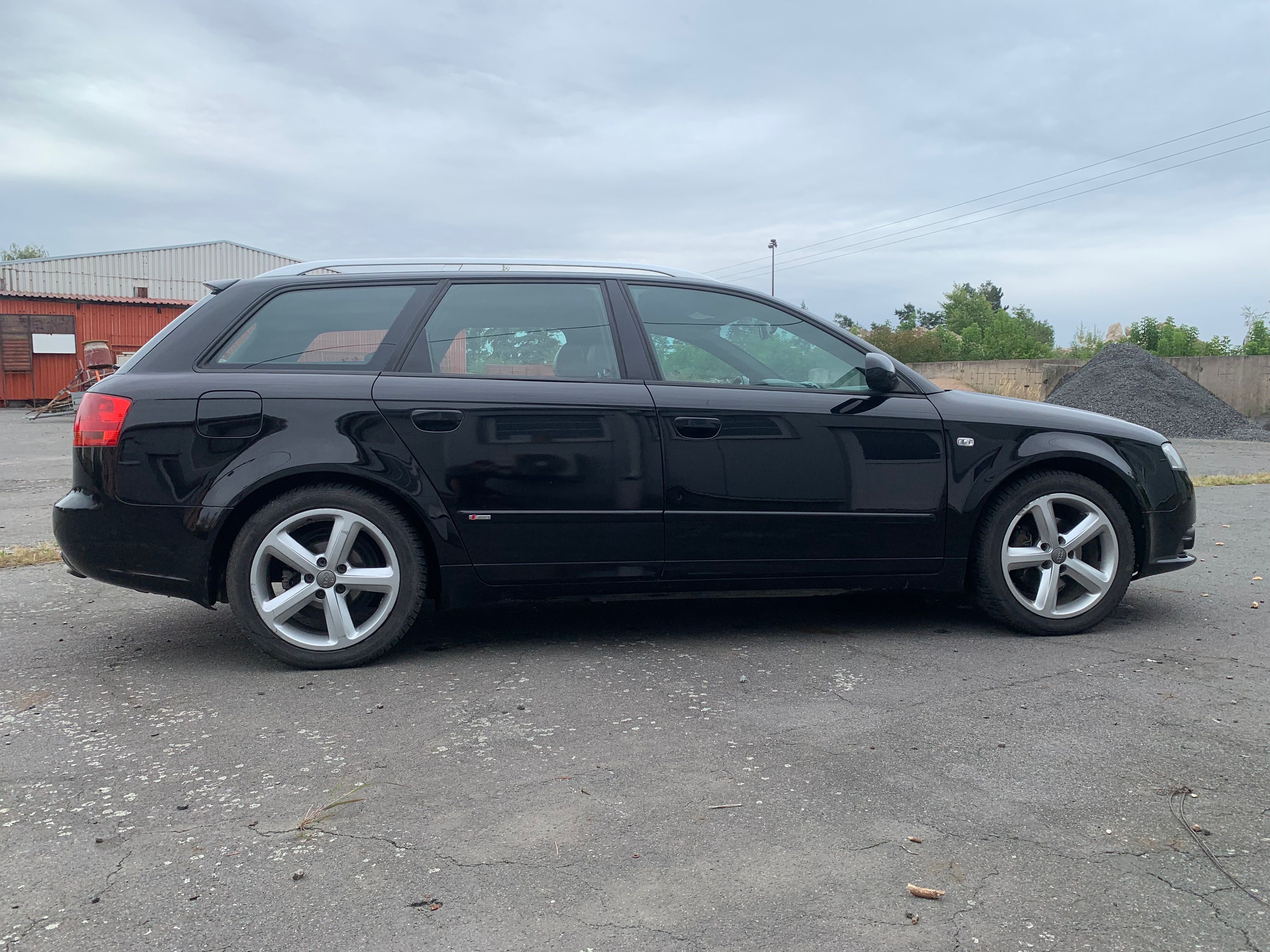 Audi A4 Avant, Audi a4 2.0 TDi quattro s-line - fotka 5