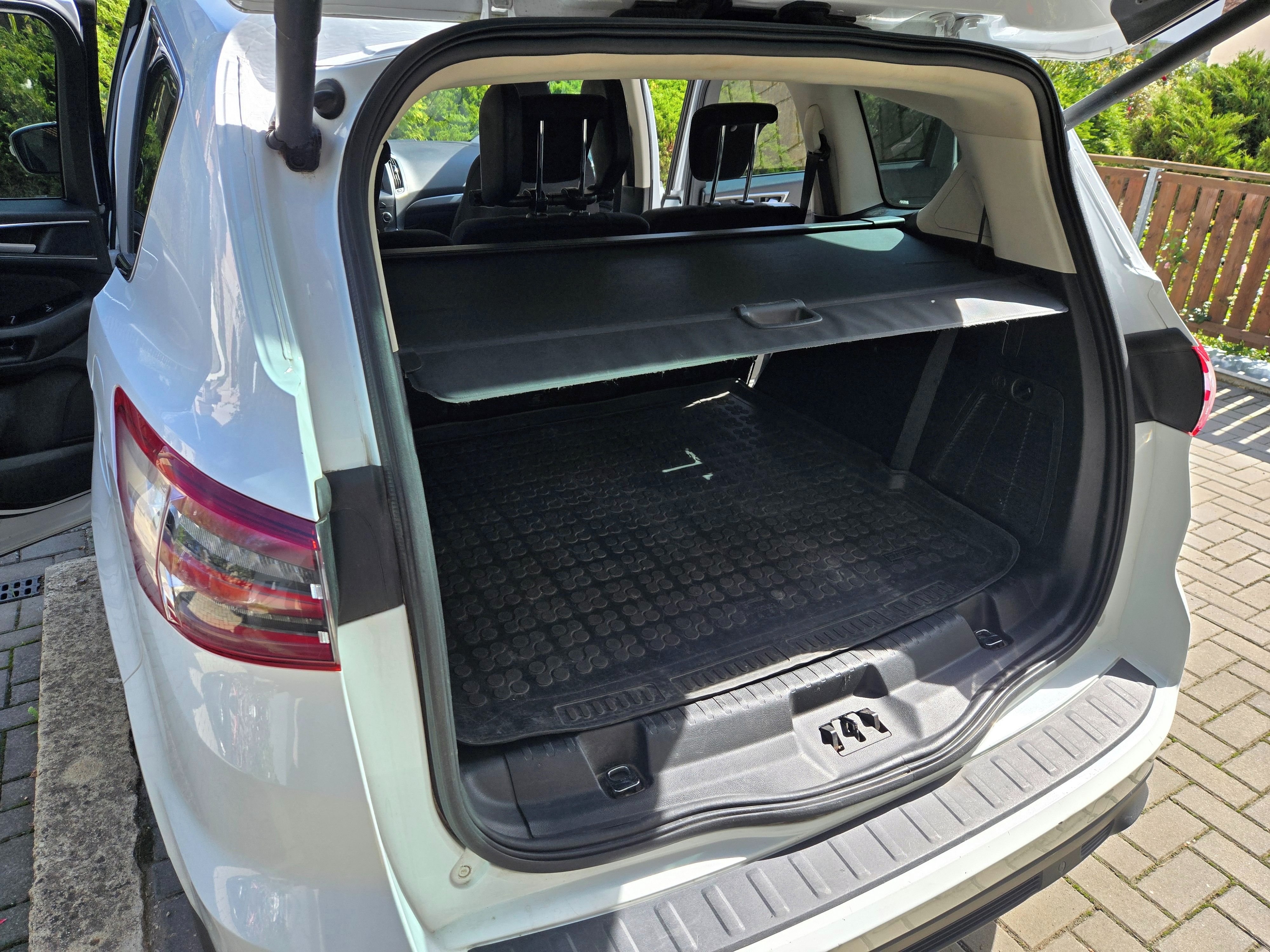 Ford S-MAX, Ford S max 2.0 4x4 7míst 140kw - fotka 4