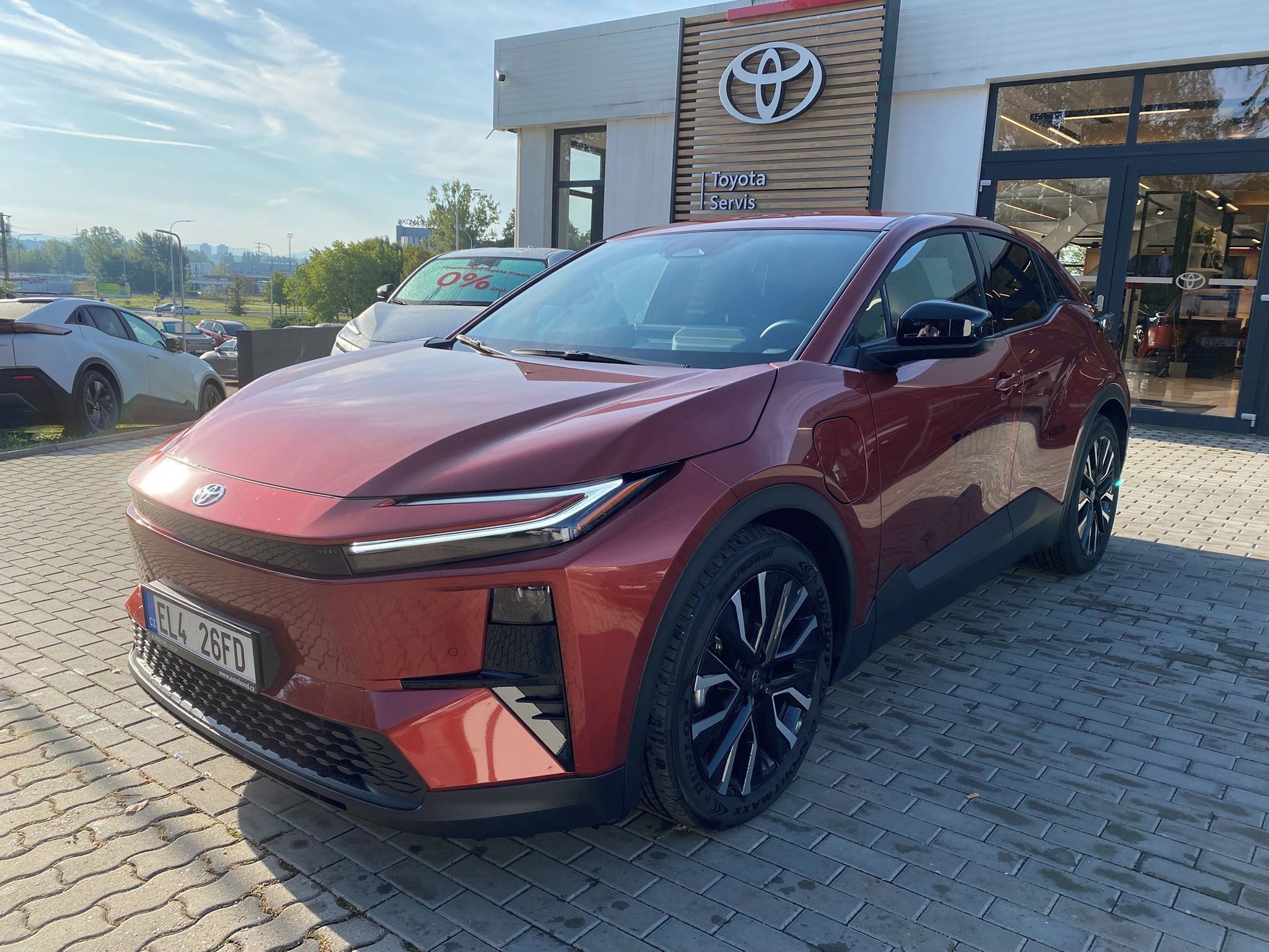 Toyota C-HR, + BEV224 77 kWh Style Dynamic - fotka 2