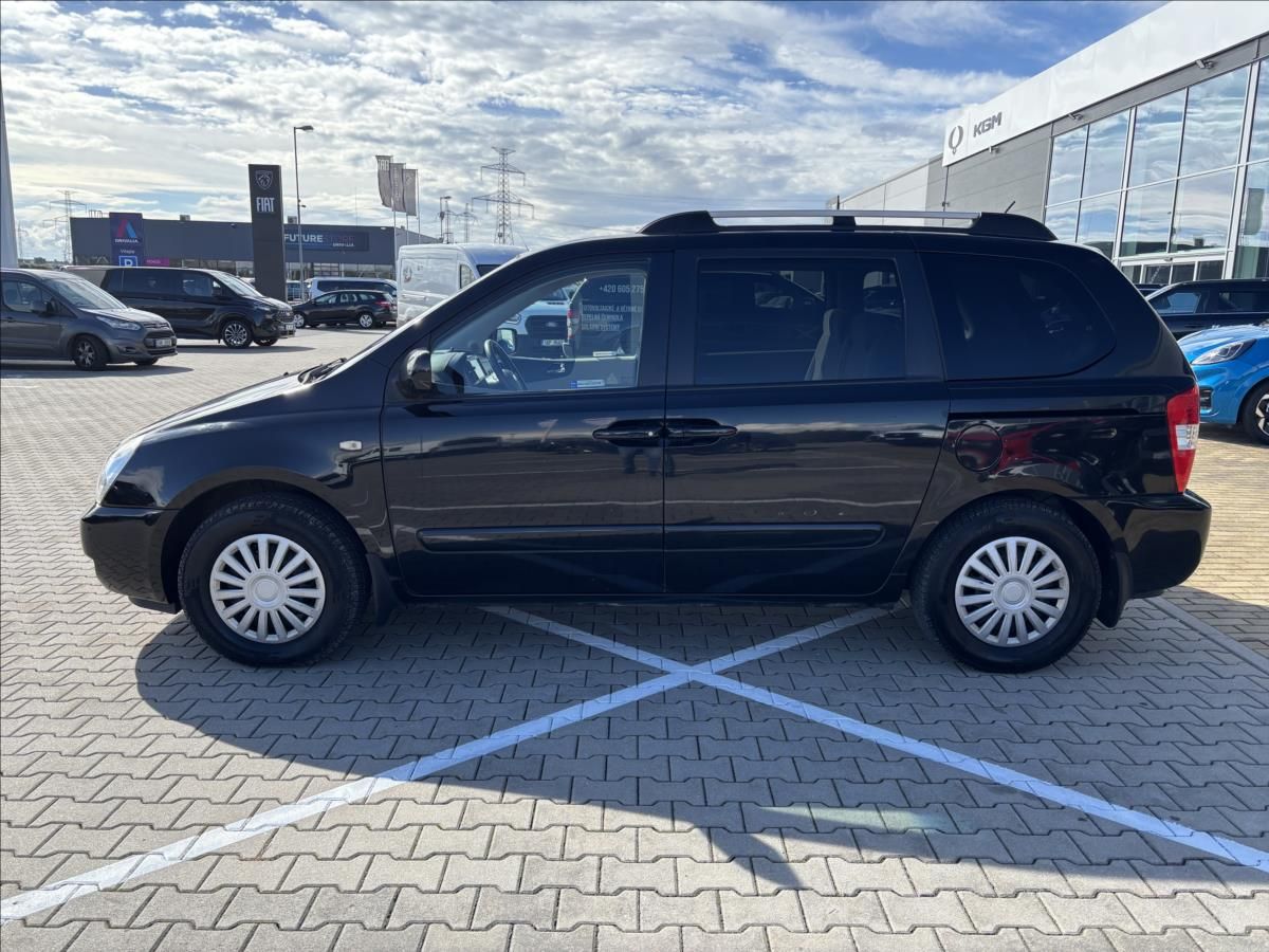Kia Carnival, 2,9 CRDi 136kW 7 Míst - fotka 2