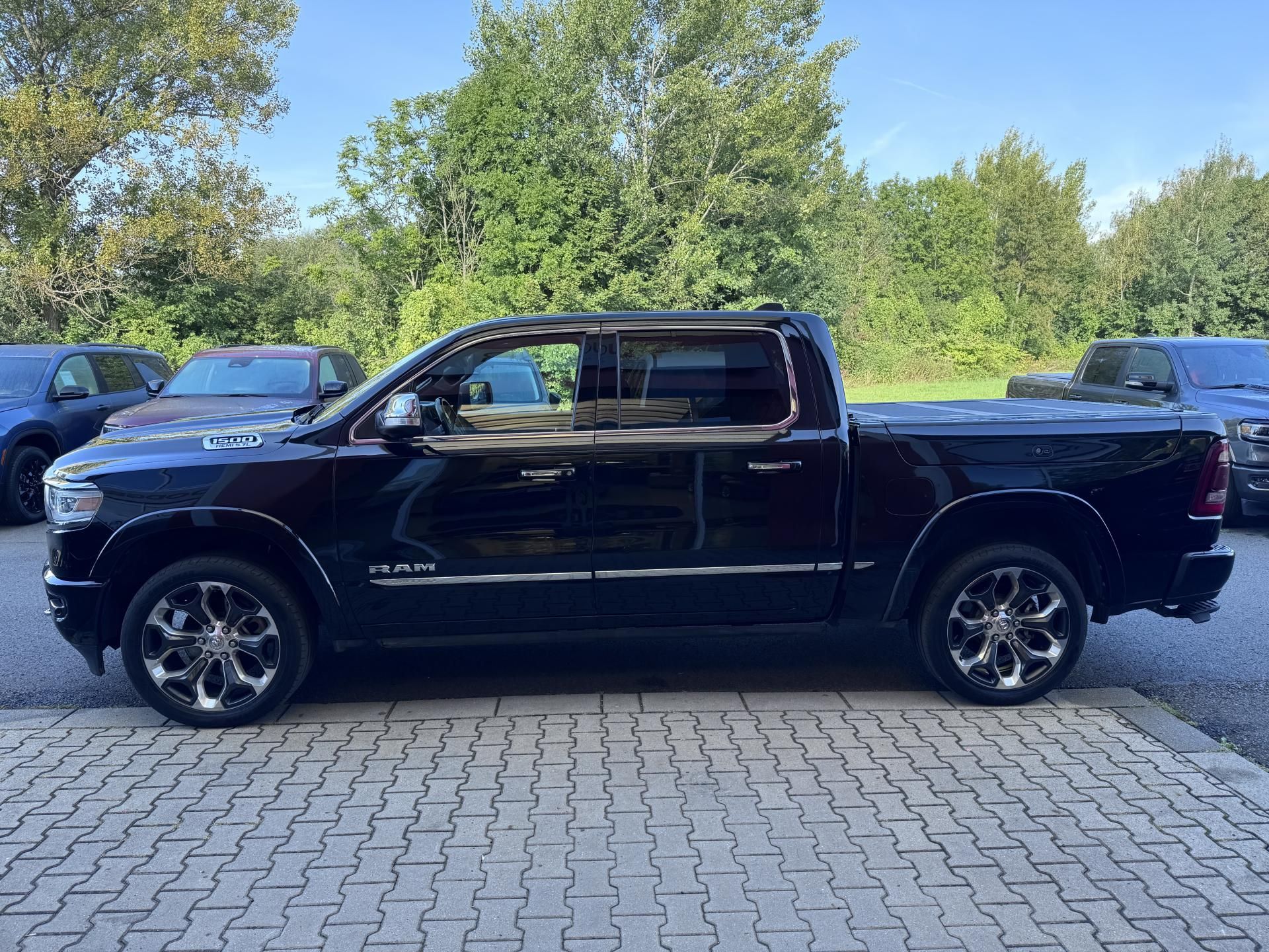 RAM 1500, 5,7 HEMI Limited NEBOURANÉ - fotka 2