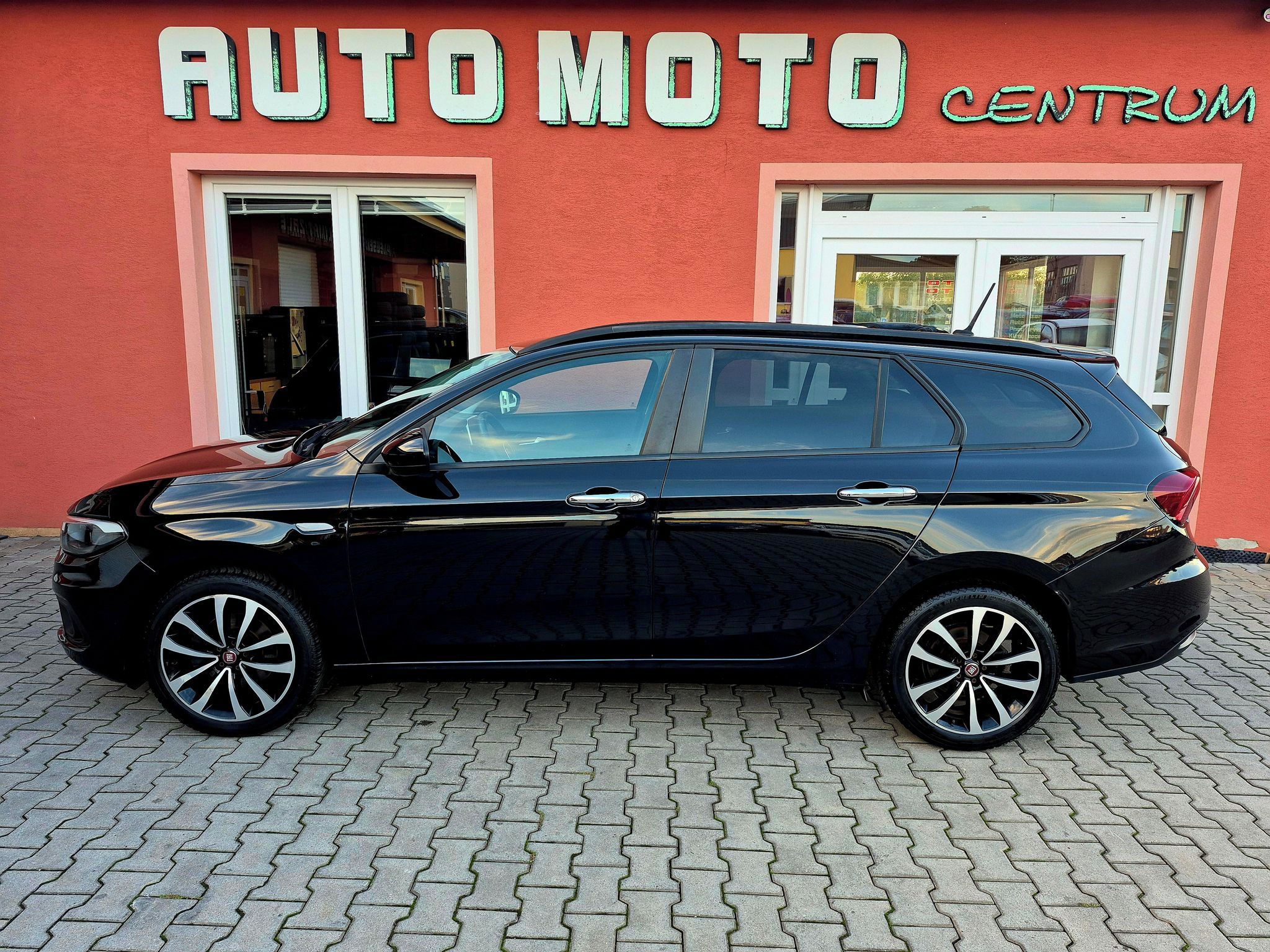 Fiat Tipo, 1.4 70kw 1.4 Ligue 1 Conforama - fotka 2