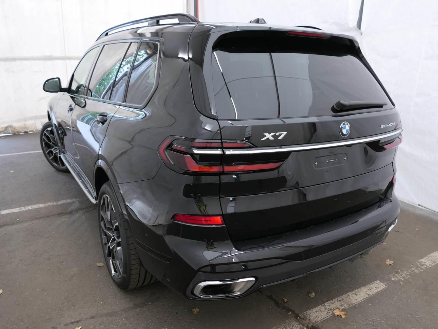 BMW X7, X7 40D xDrive 7 míst - fotka 3