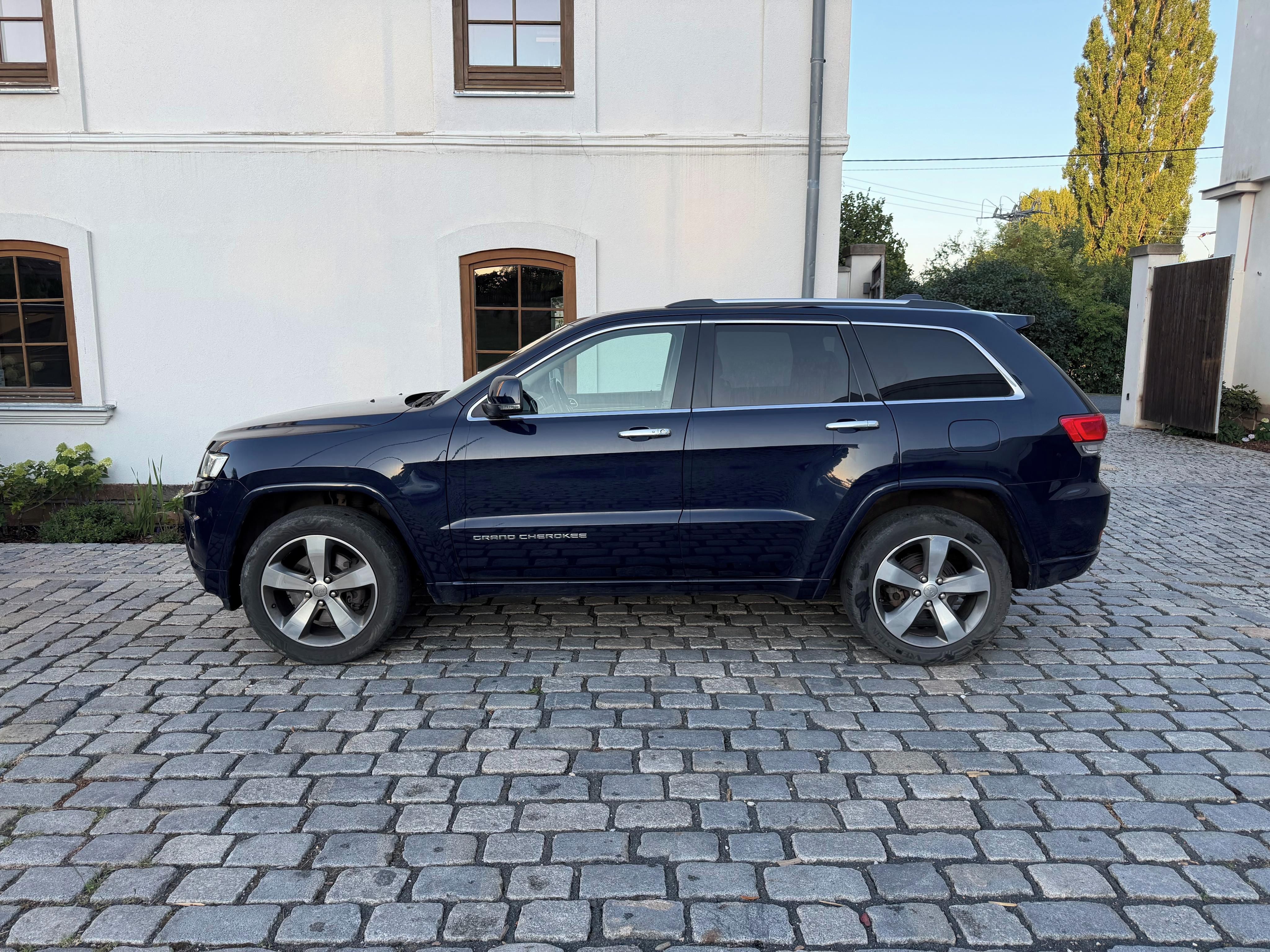 Jeep Grand Cherokee, Jeep Grand Cherokee Overland - fotka 5