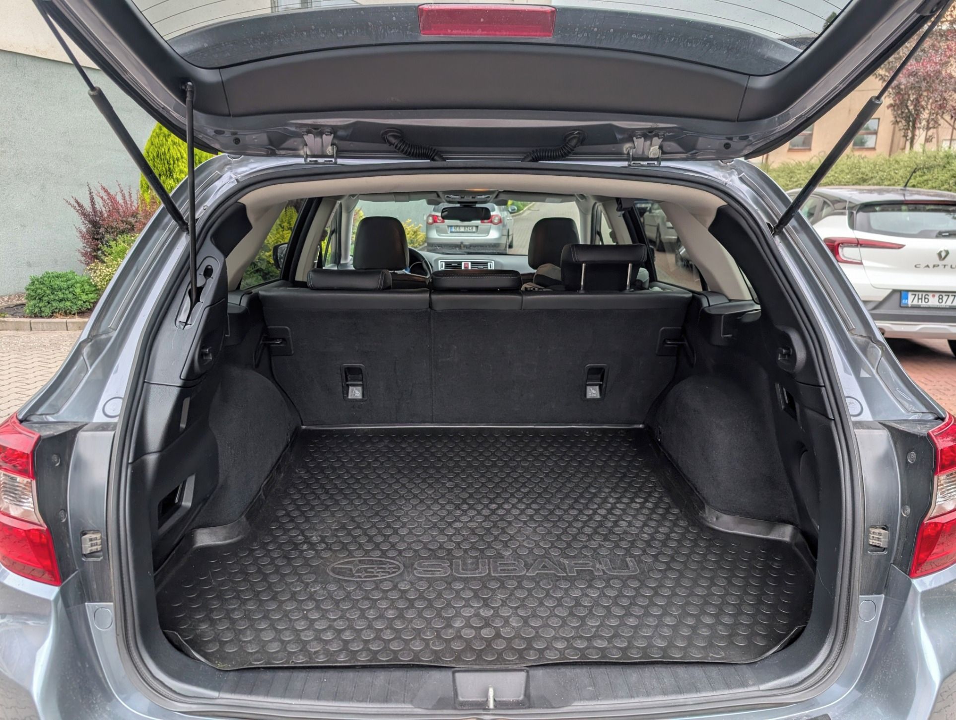 Subaru Outback, Subaru Outback 2,5i sport, DPH - fotka 6