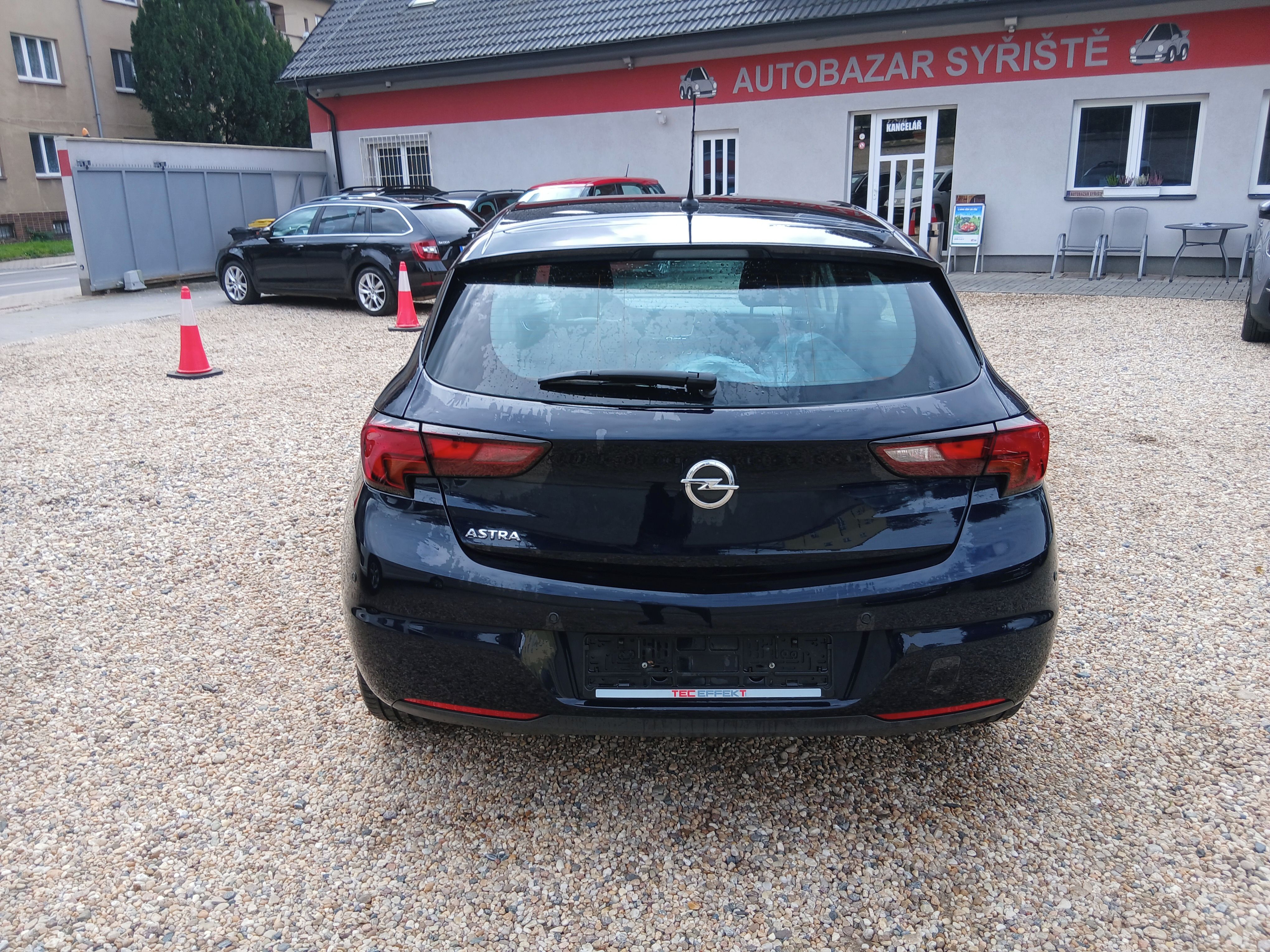 Opel Astra, 1.6CDTi 100KW S.Kniha+Zim.kola - fotka 6