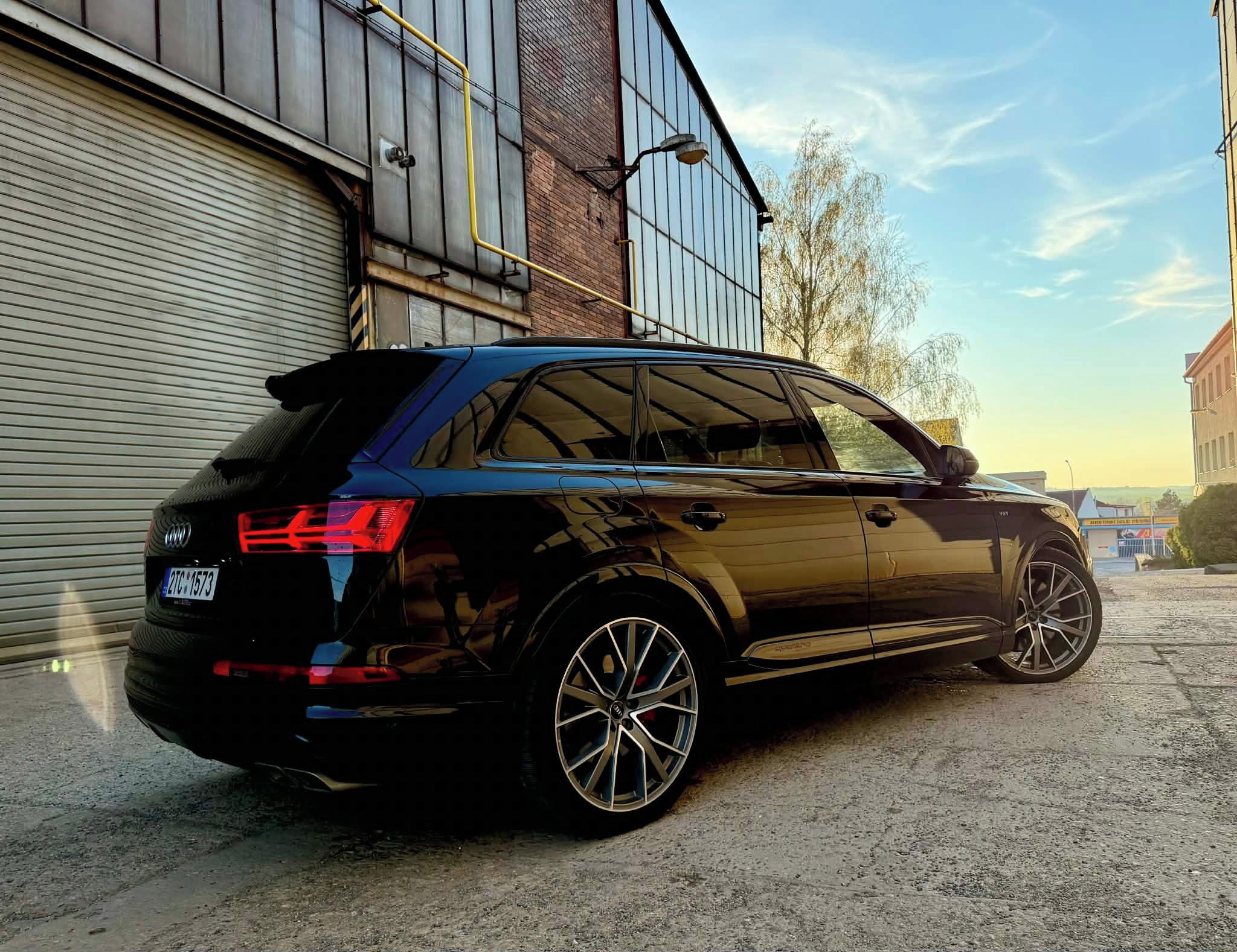 Audi SQ7, AUDI SQ7 4.0 V8 320KW - fotka 4