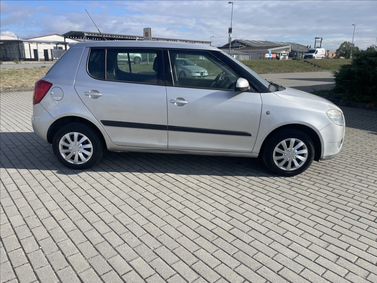 Škoda Fabia, 1,4 i 16V Klima ESP serviska, - fotka 5