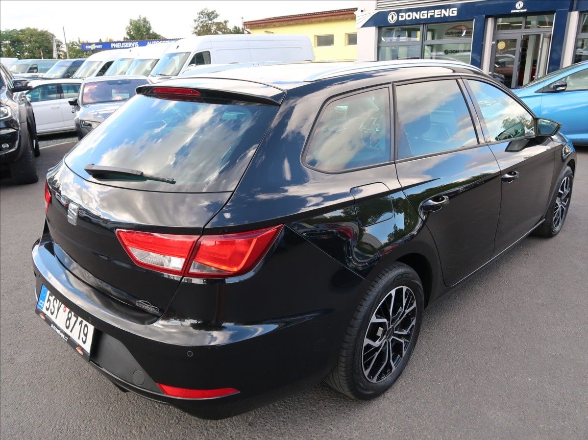 Seat Leon, 1,6 TDi,85kW,Navi,tempomat - fotka 3