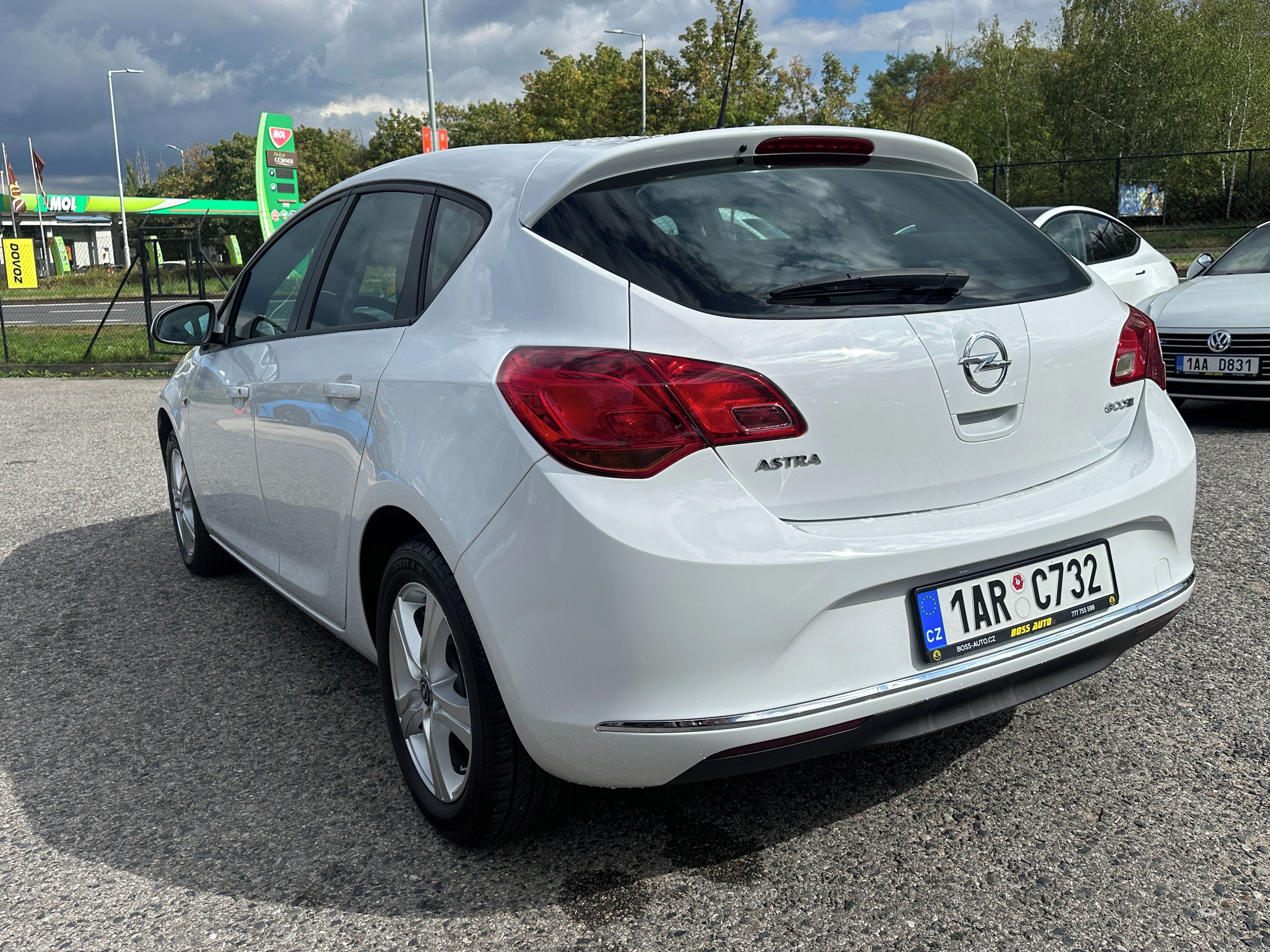 Opel Astra, Opel Astra 2013 - fotka 5