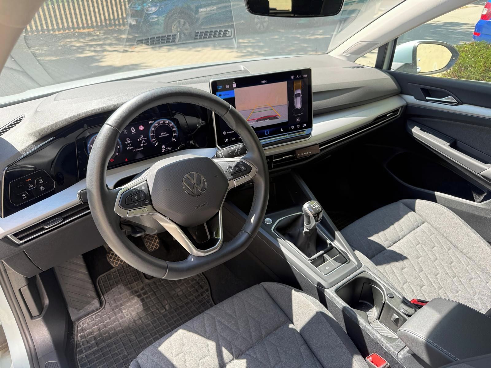 Volkswagen Golf, 1.5 TSI, DPH, ČR, 1.majitel - fotka 6