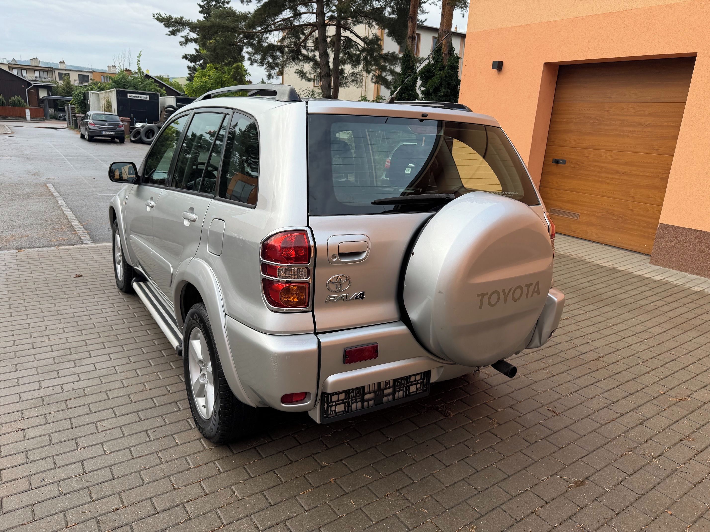 Toyota Rav4, 2.0 D4D 85 kW, BEZ KOROZE - fotka 5
