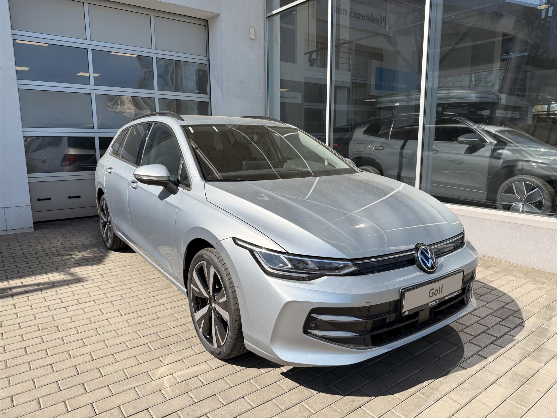 Volkswagen Golf Variant, 1,5 eTSI 7DSG mHEV  People - fotka 3
