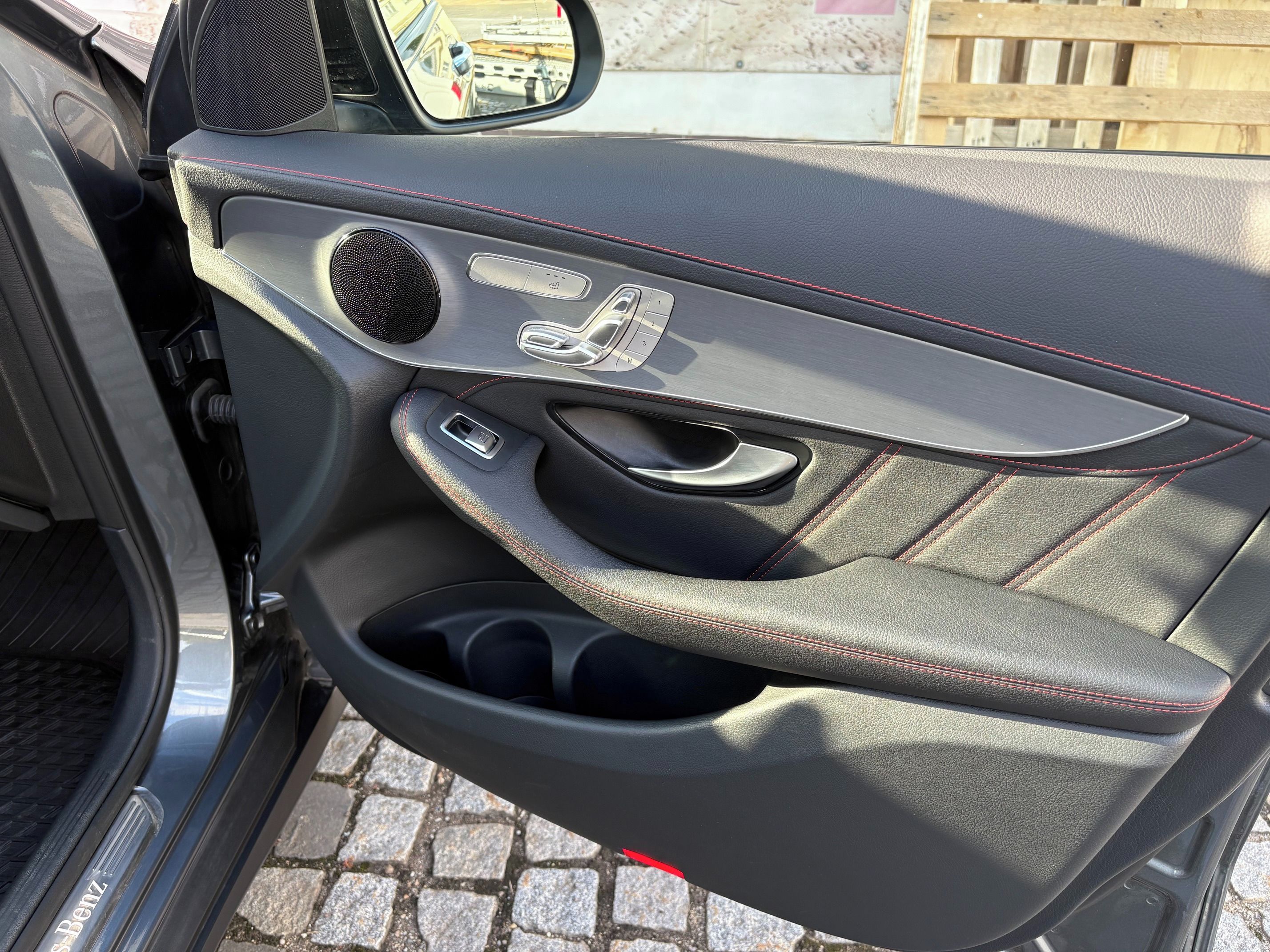 Mercedes-Benz GLC, Mercedes GLC 220D Kupé 4matic - fotka 6