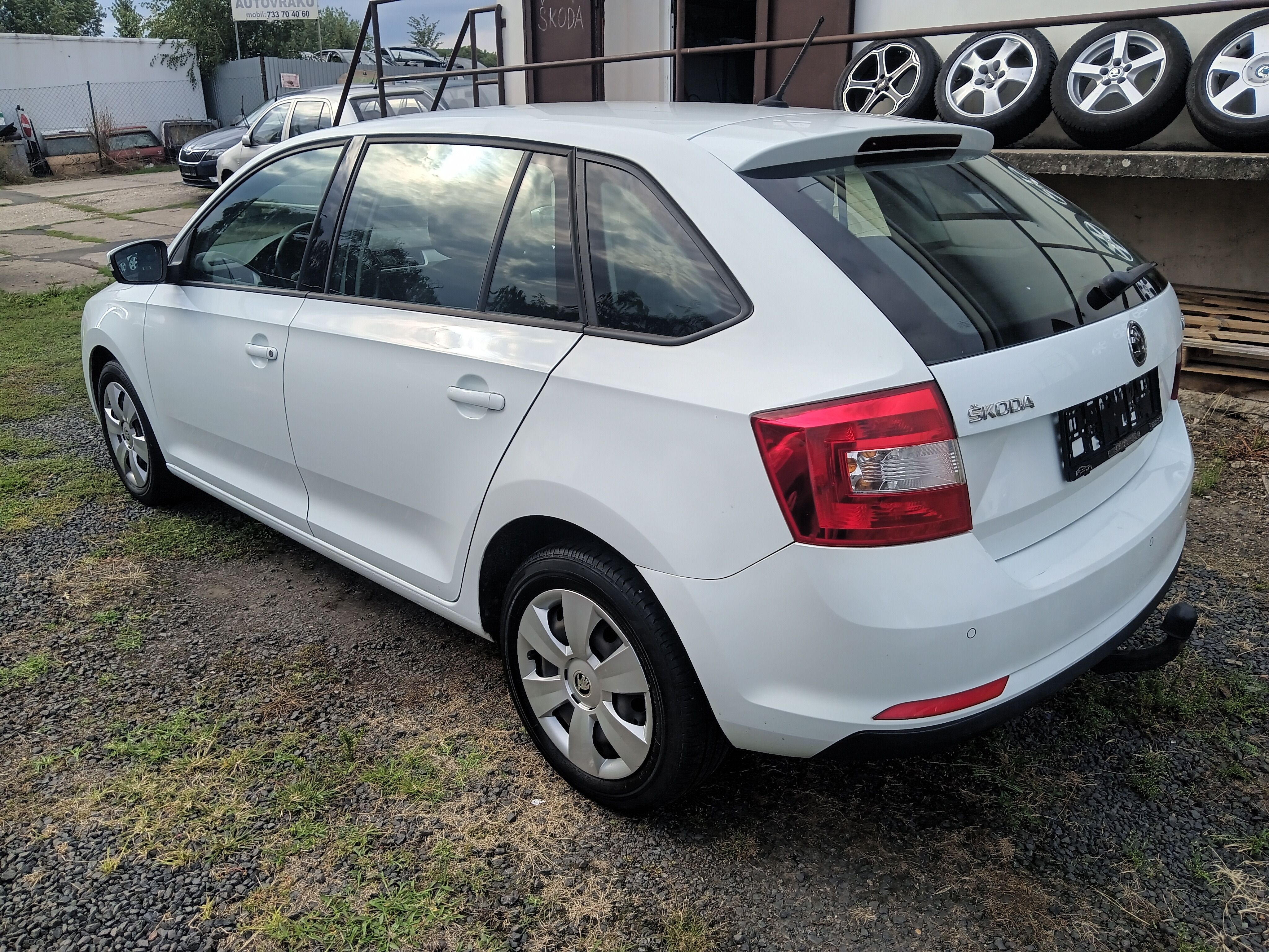 Škoda Rapid, 1.2 TSI Spaceback Ambiton 81KW - fotka 3