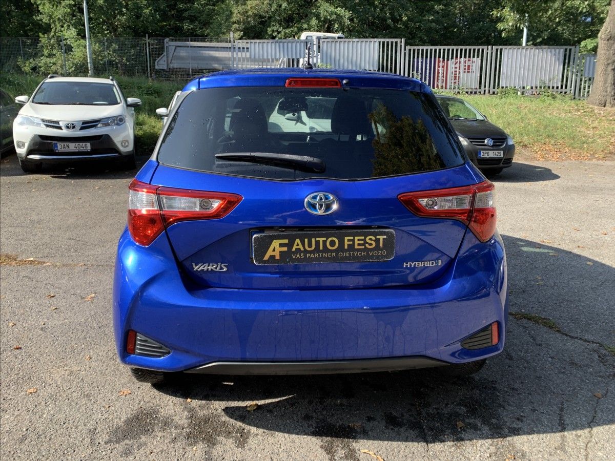 Toyota Yaris, 1,5 HYBRID - fotka 6