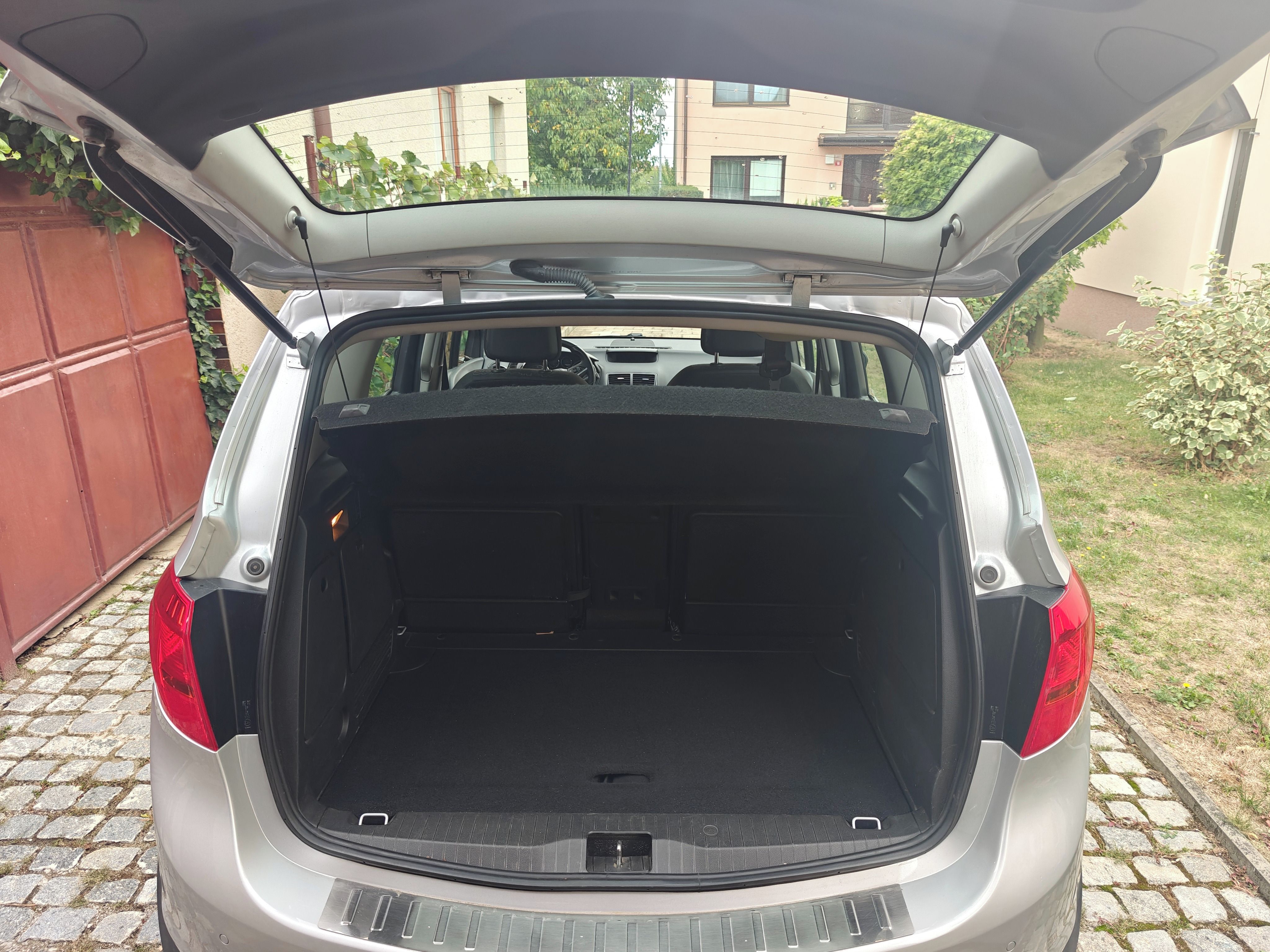 Opel Meriva, Opel Meriva, 1.4 T, pěkný stav - fotka 4