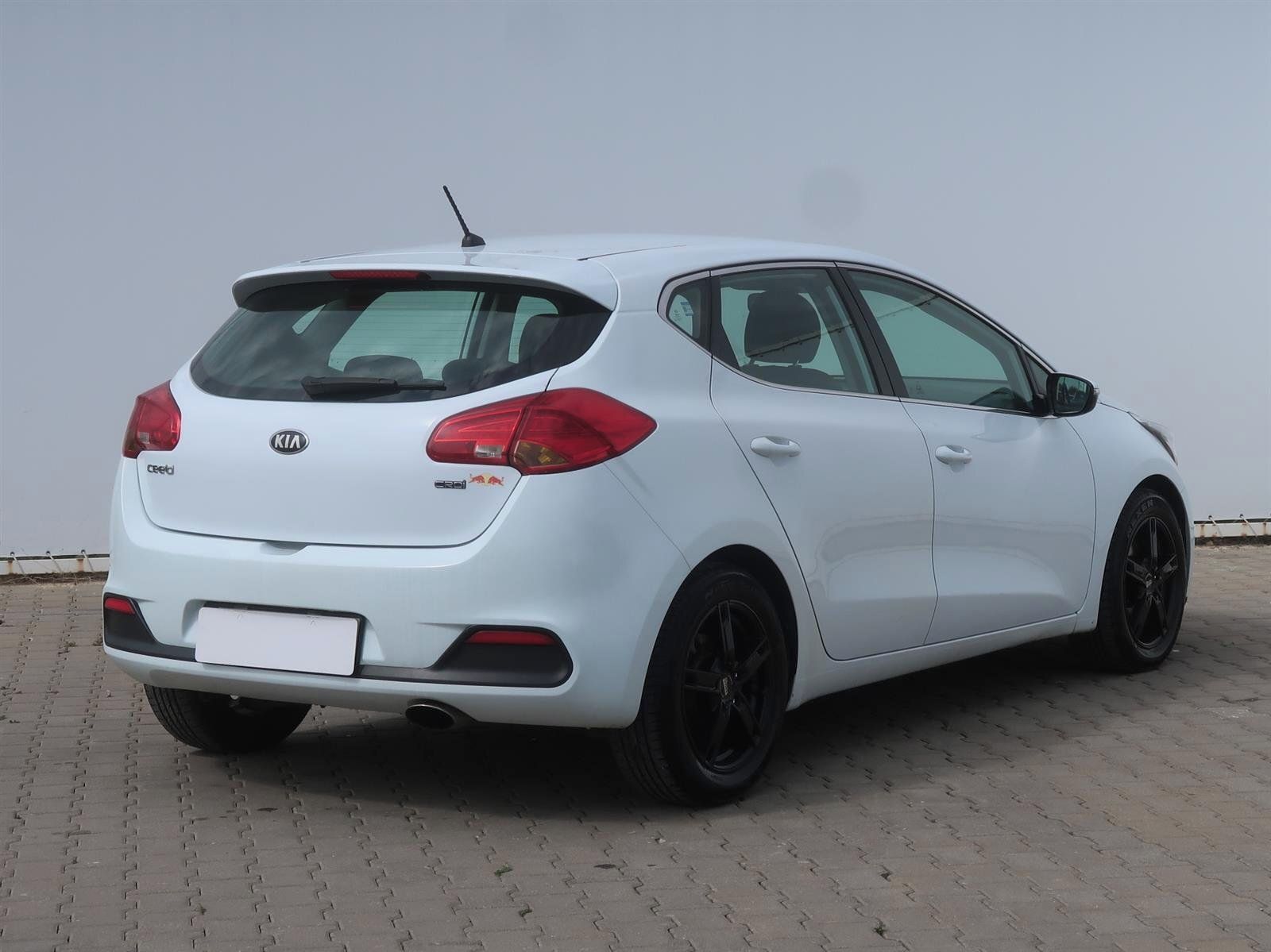 Kia Cee´d, 1.4 CRDi, Serv.kniha - fotka 5