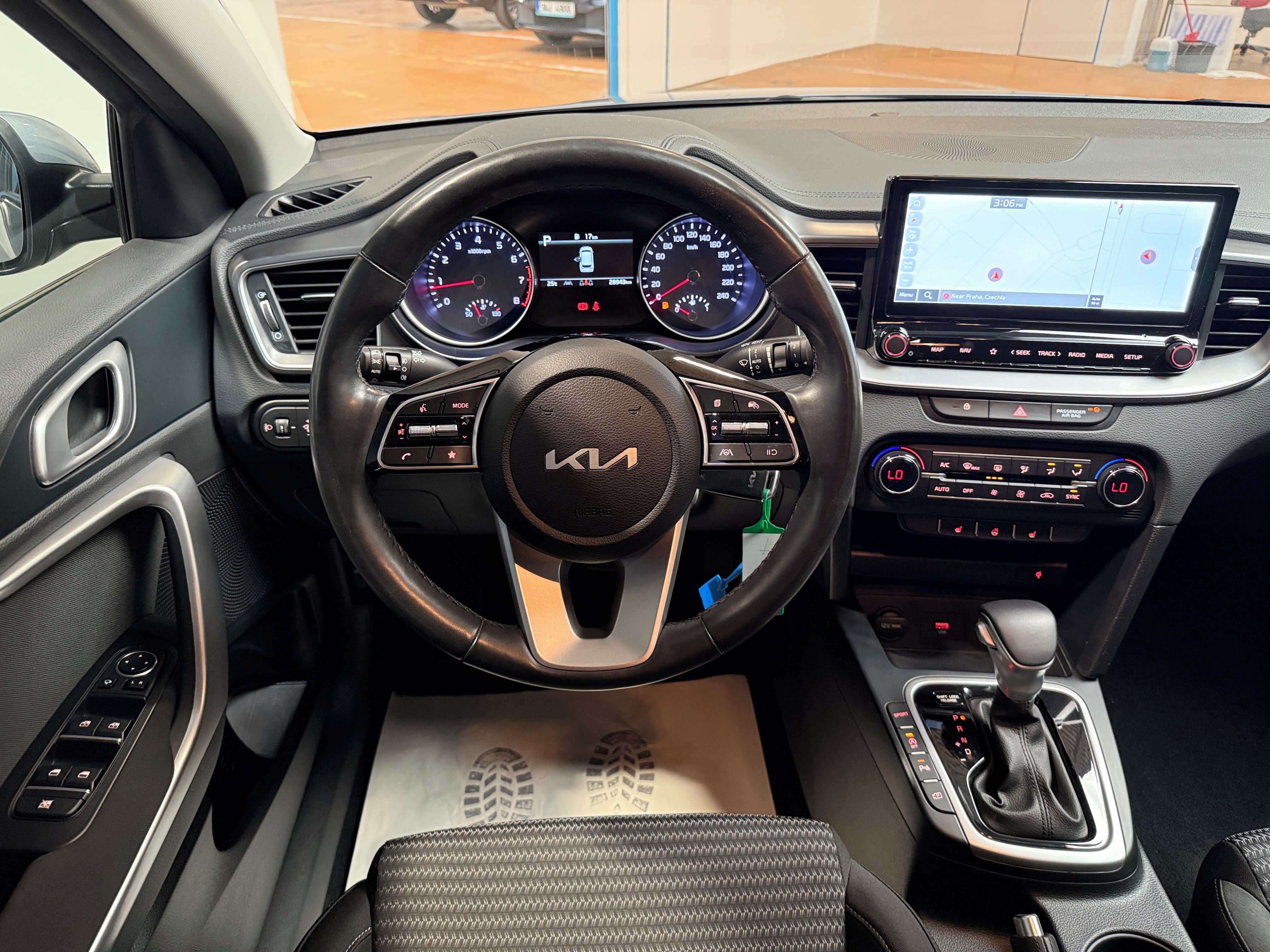 Kia Cee´d, 1.5 T-GDI 118kW Top SW DCT - fotka 6