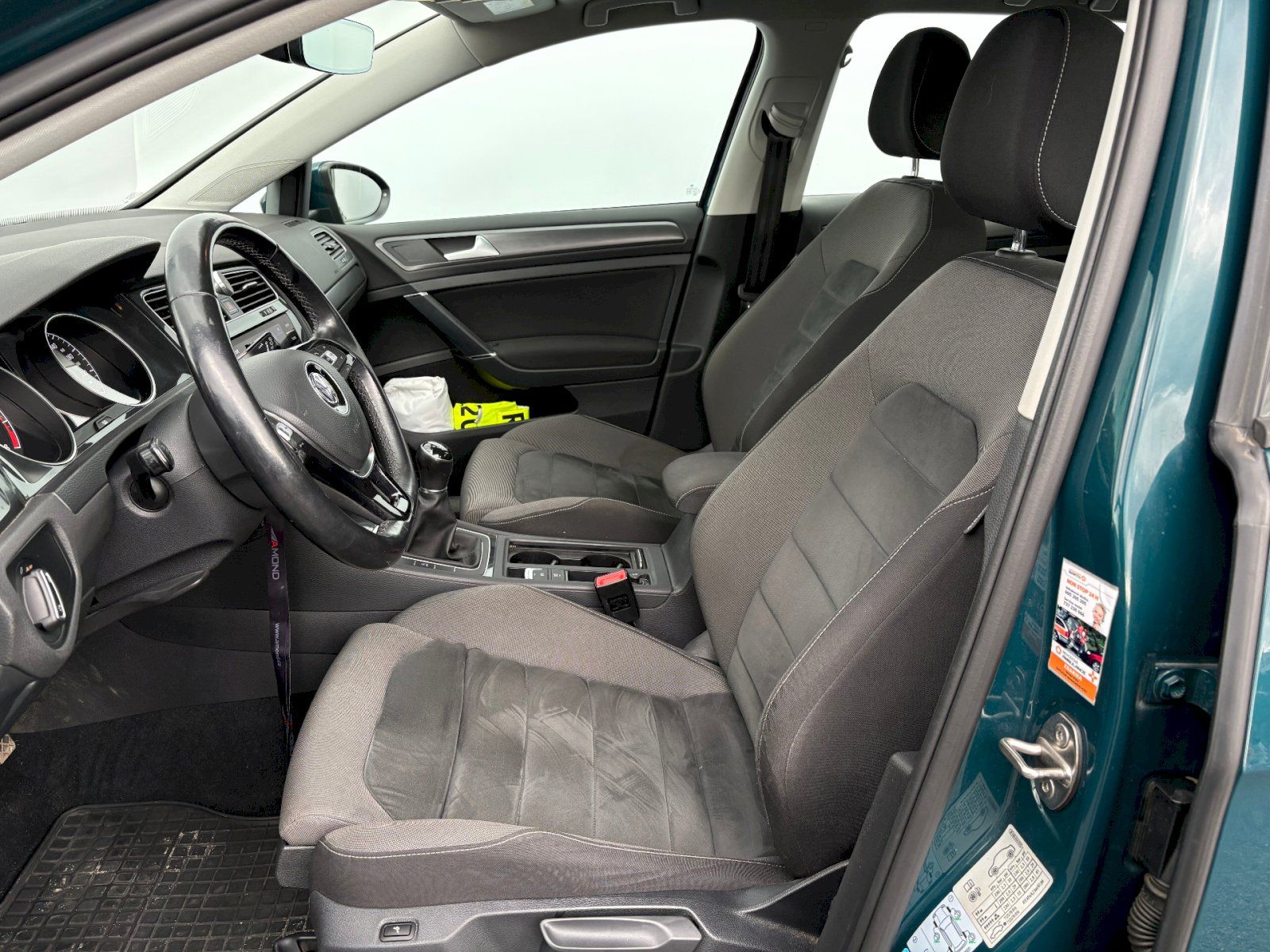 Volkswagen Golf, 1.0 TSI 81 kW BMT Comfortline - fotka 6