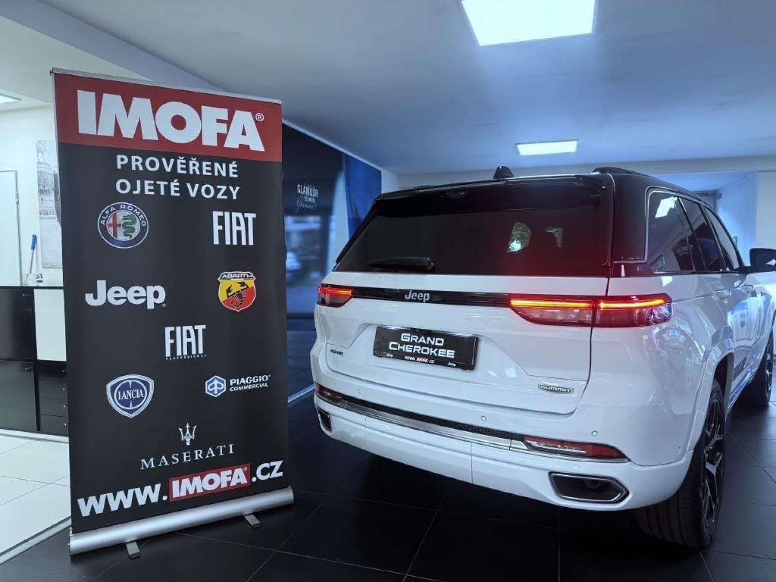 Jeep Grand Cherokee, 2,0 T 380k PHEV 4x4 AT8 ZF - fotka 5