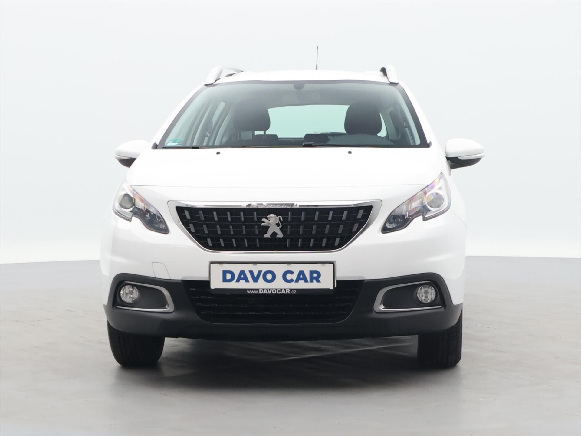 Peugeot 2008, 1.2 PureTech 60 kW Klima - fotka 2