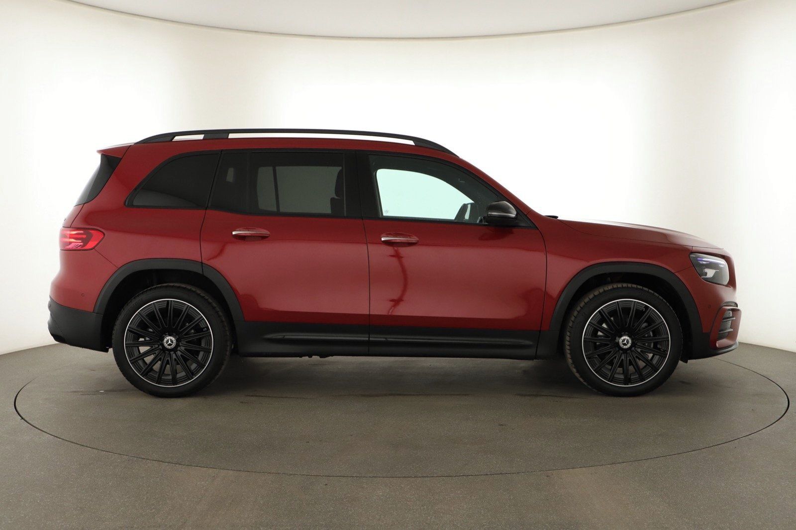 Mercedes-Benz GLB, GLB 200 d 4MATIC, AMG Line - fotka 6