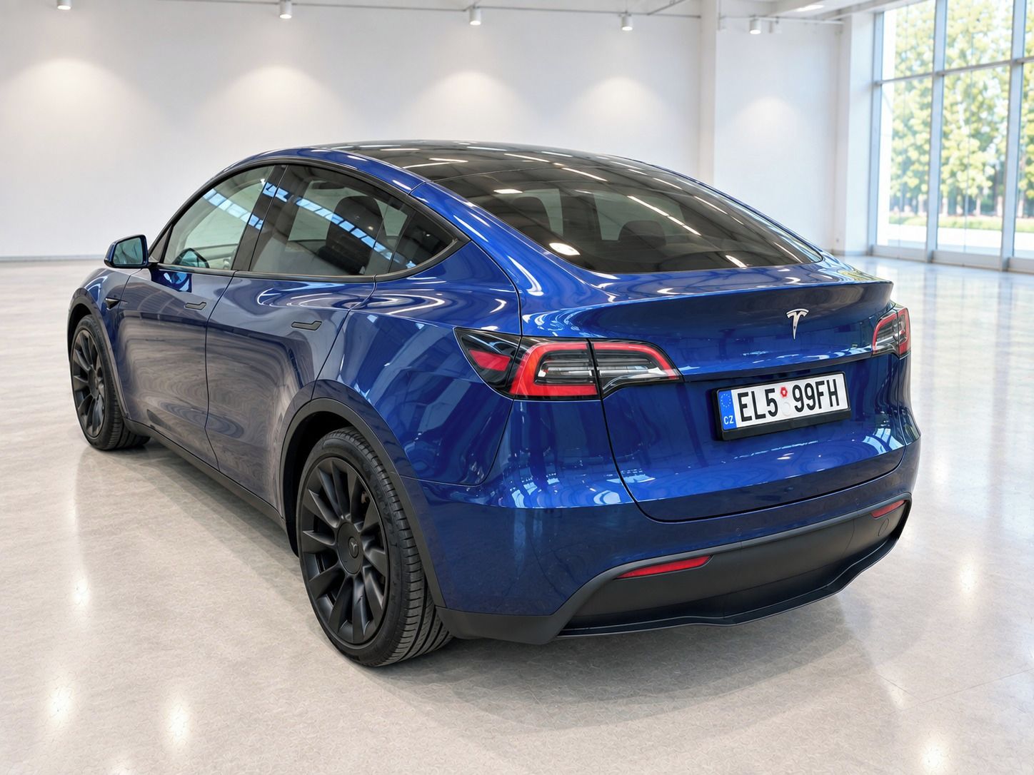 Tesla Model Y, Long Dual Motor AWD-FSD-2022 - fotka 6