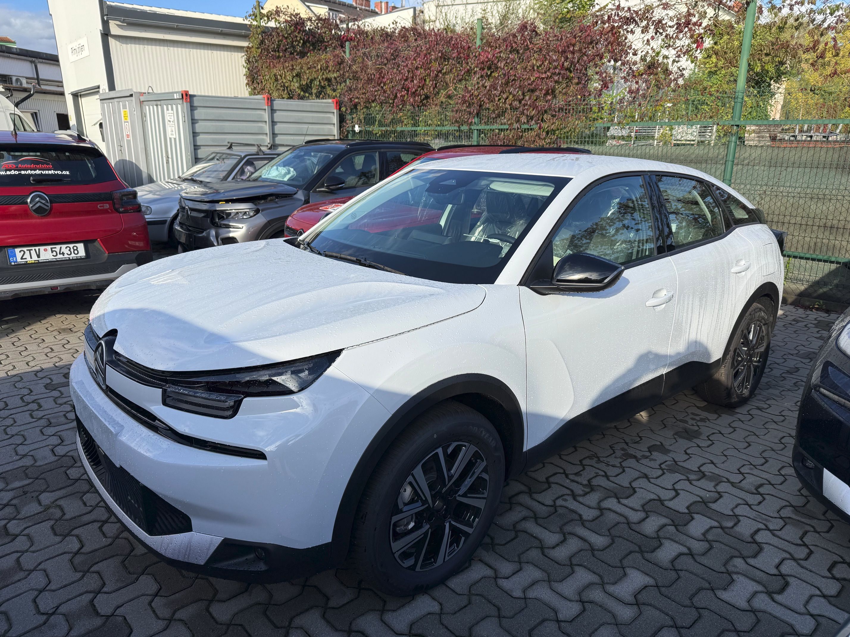Citroën C4, PLUS Hybrid 145k Automatic