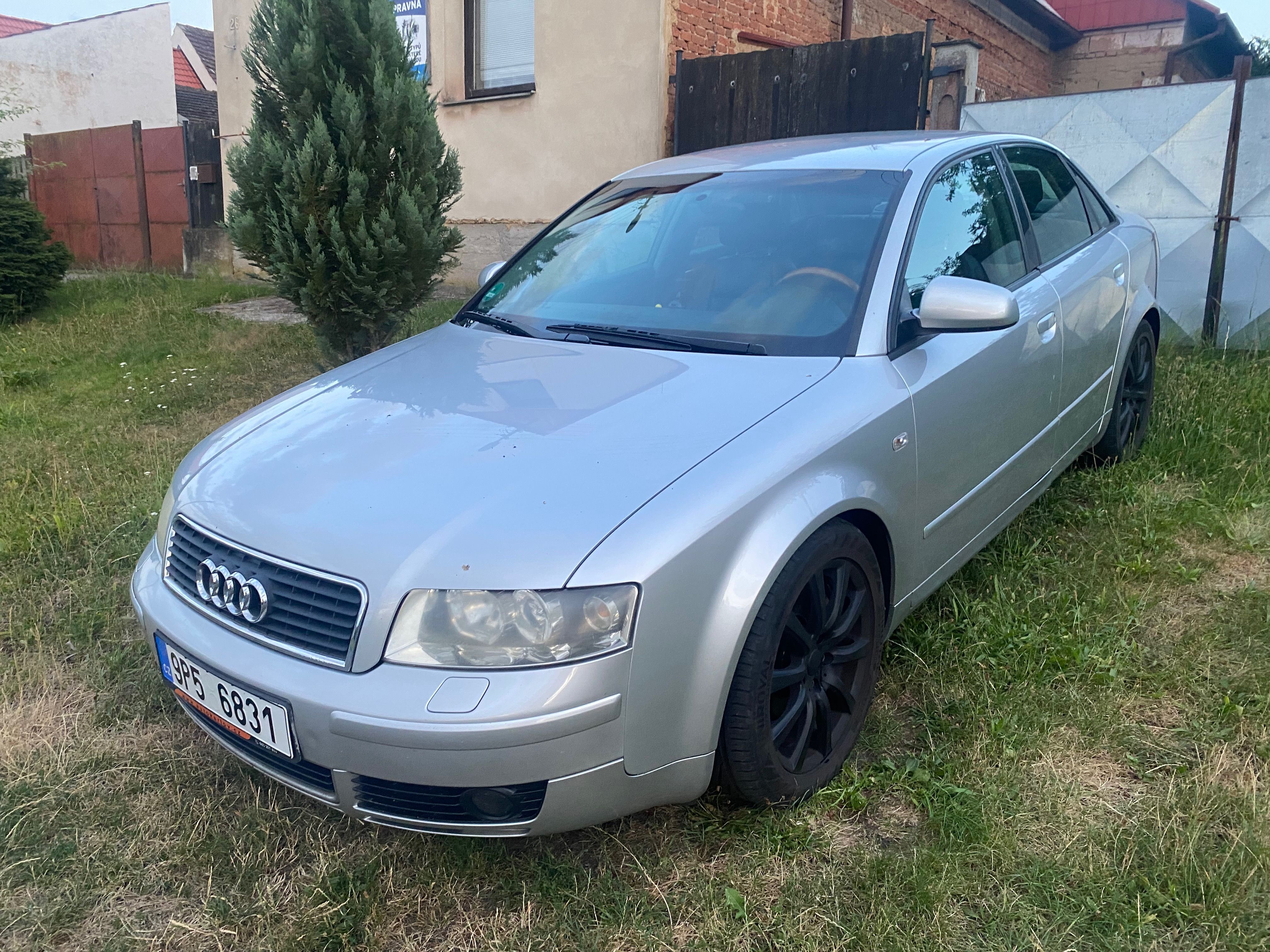 Audi A4, 2.4i, V6 benzin
