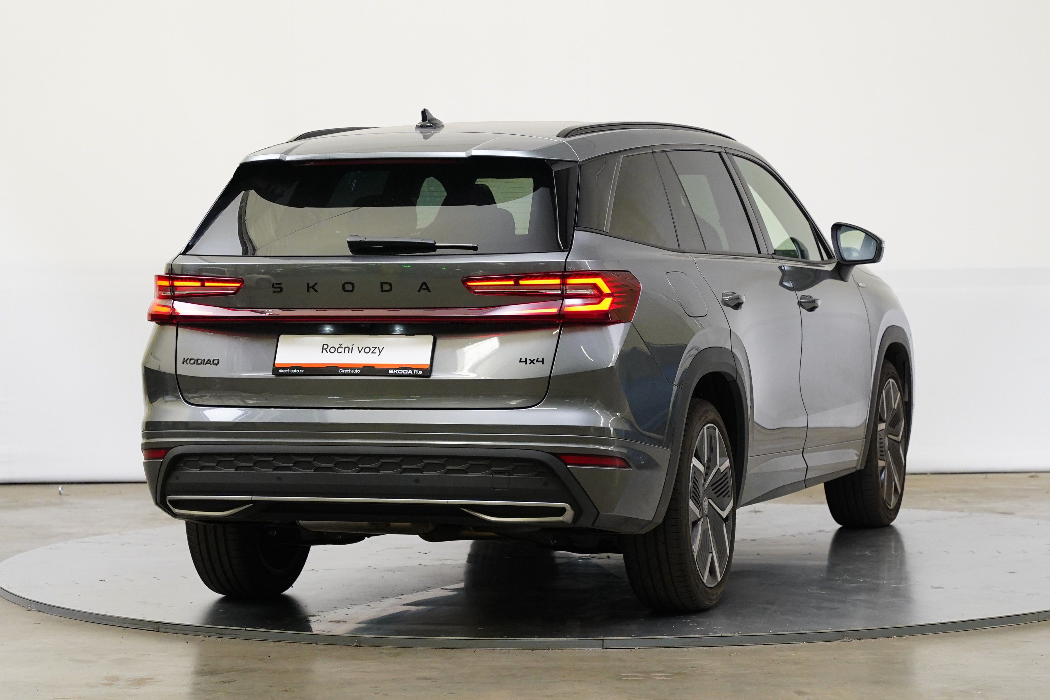 Škoda Kodiaq, 2.0 TDI 142 kW 4x4 Sportline - fotka 2
