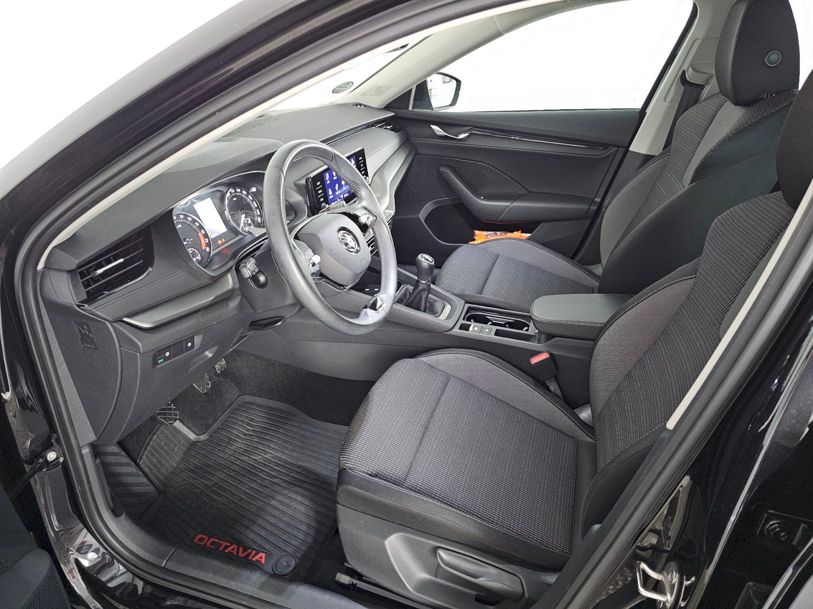 Škoda Octavia, Combi 2.0TDI 85kW Ambition - fotka 6