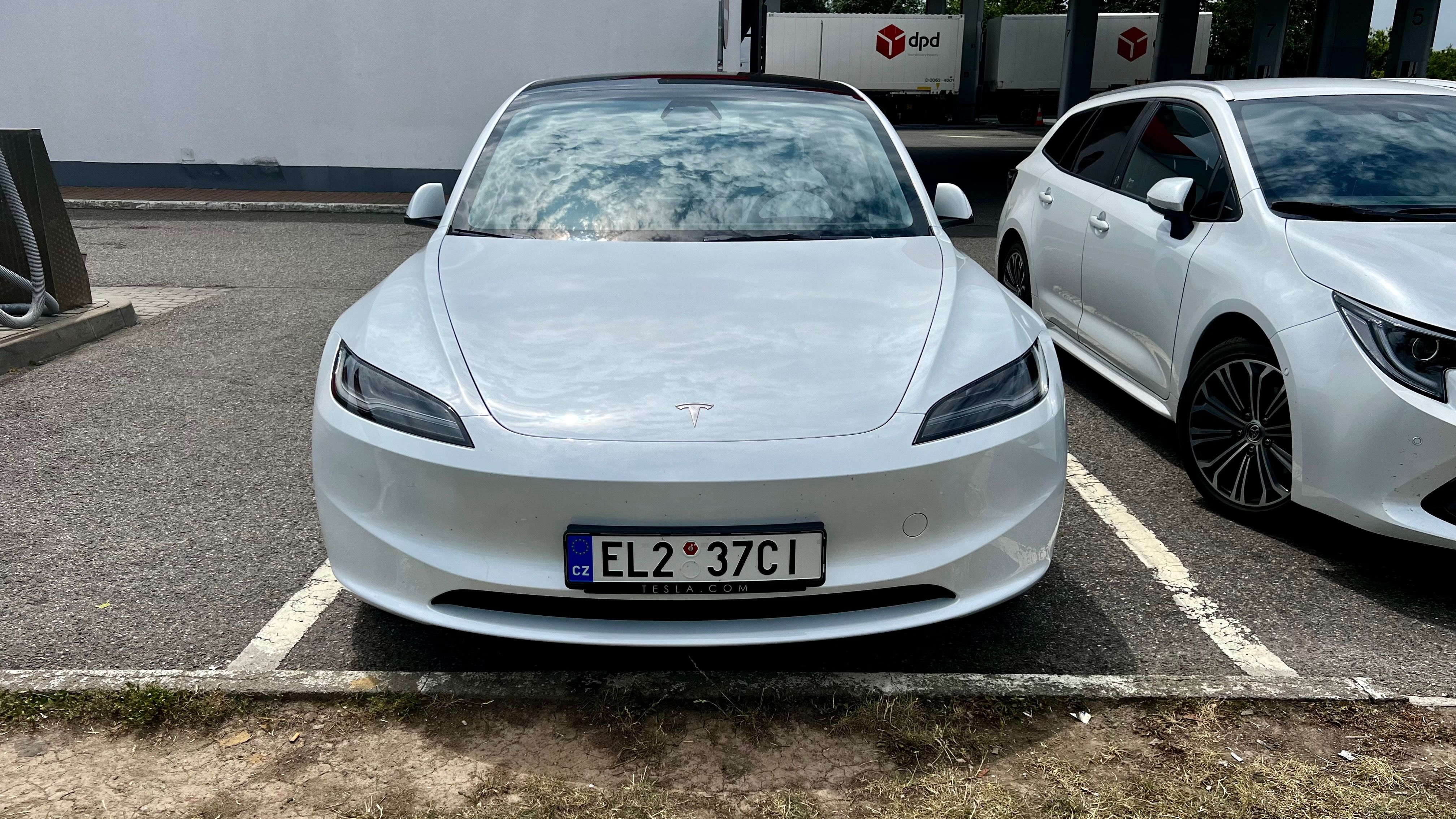 Tesla Model 3, Highland Long Range AWD - fotka 2