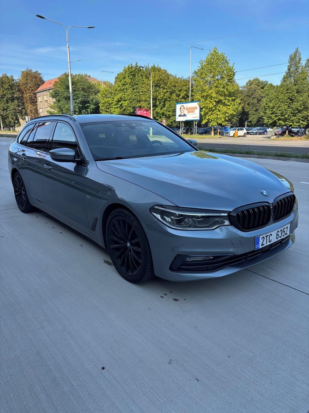BMW Řada 5, BMW 530d xdrive sport line - fotka 2